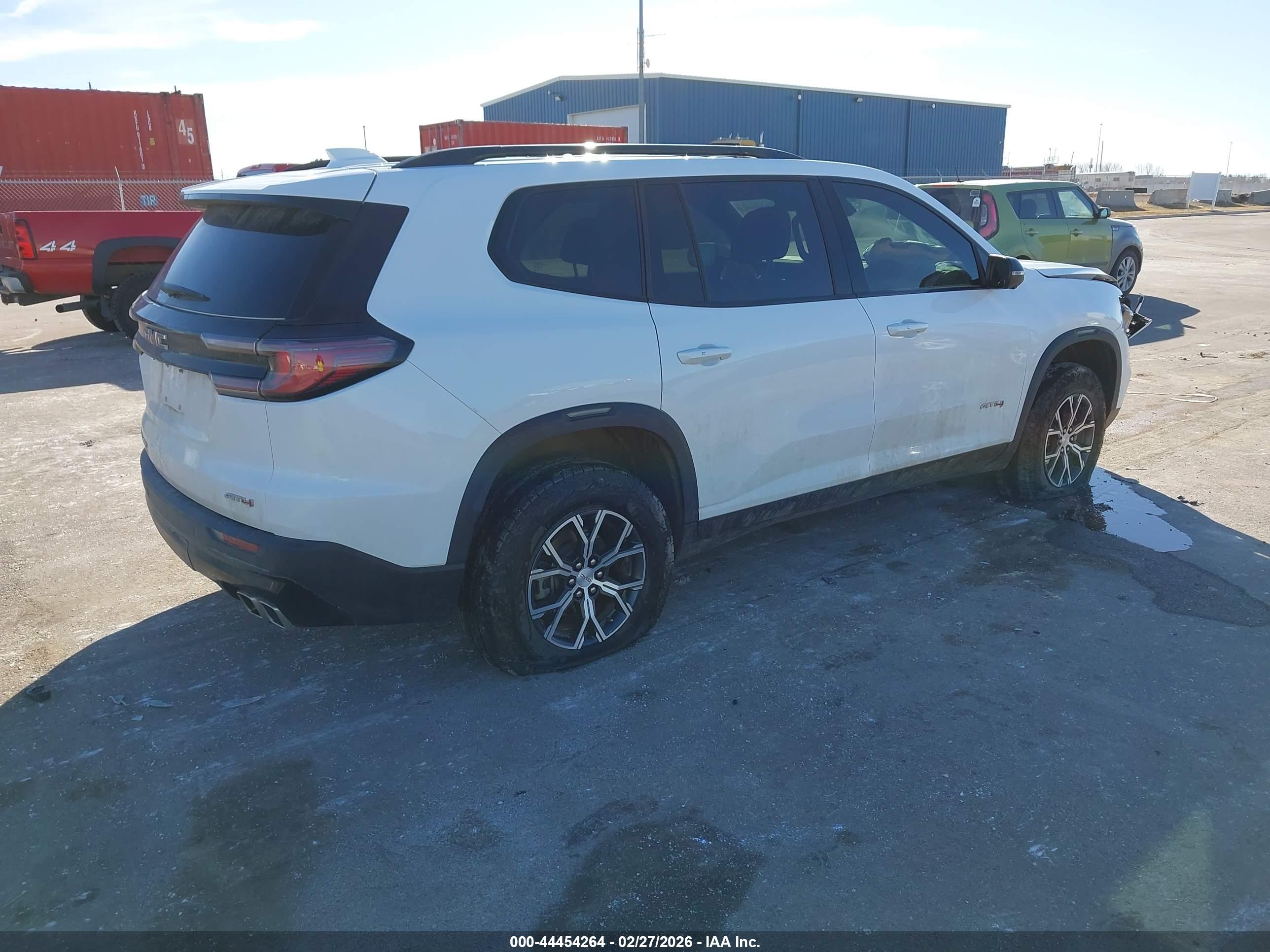 GMC ACADIA image 4