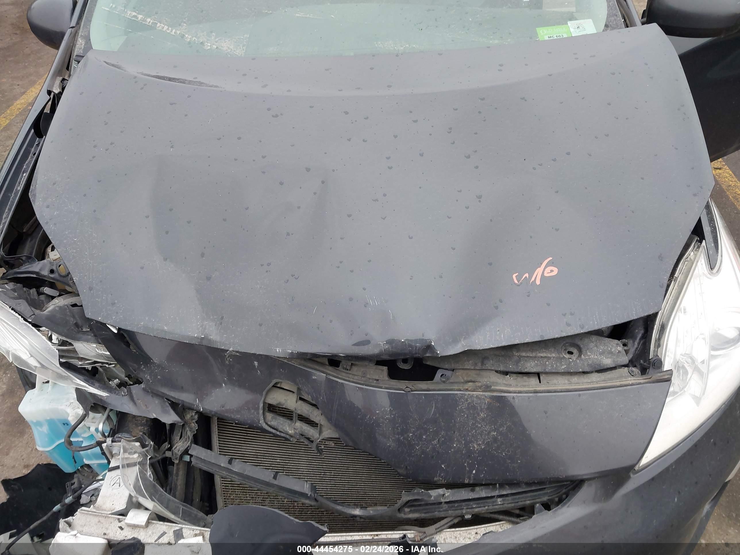 TOYOTA PRIUS image 10