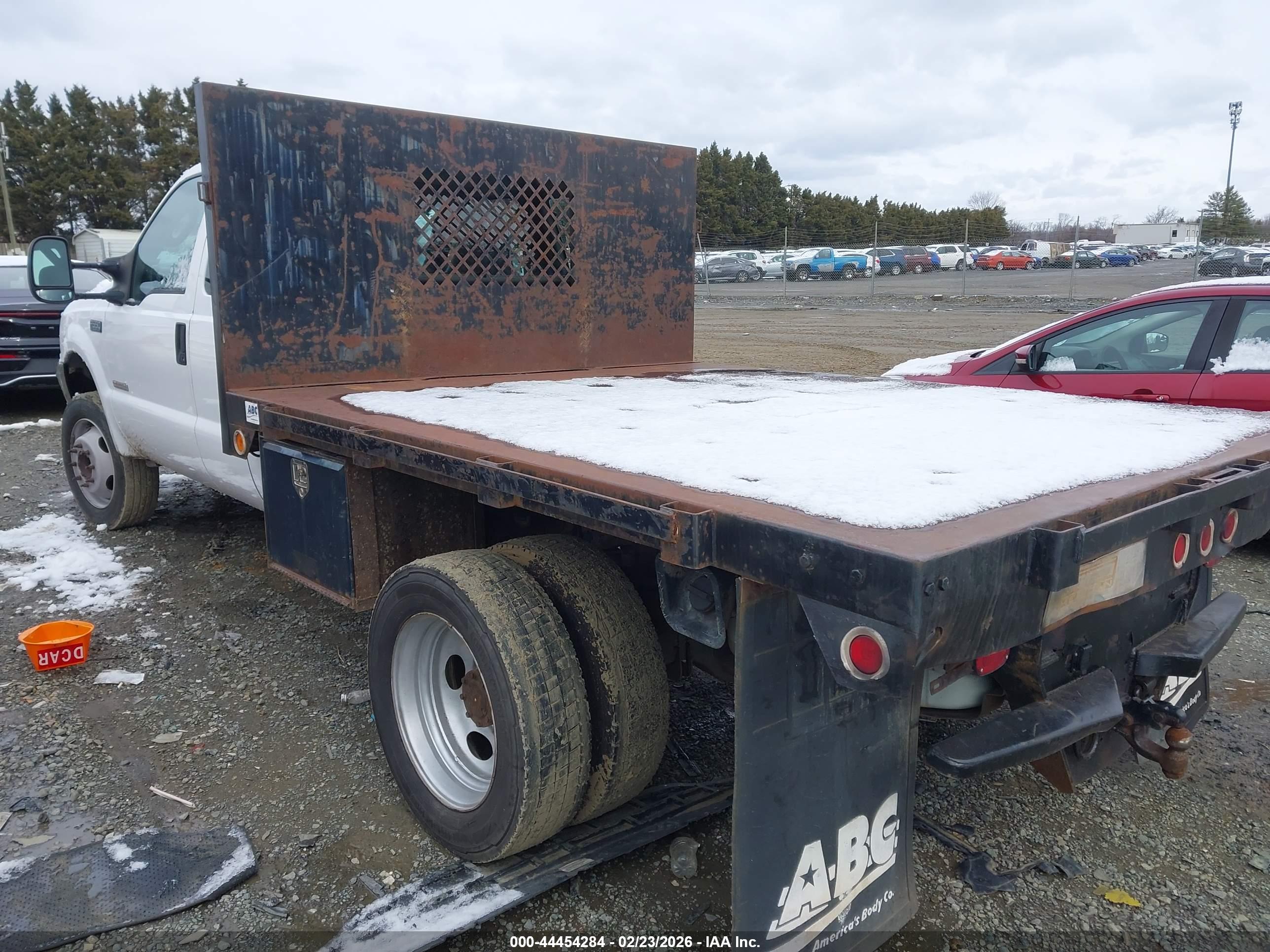 FORD F-550 image 3