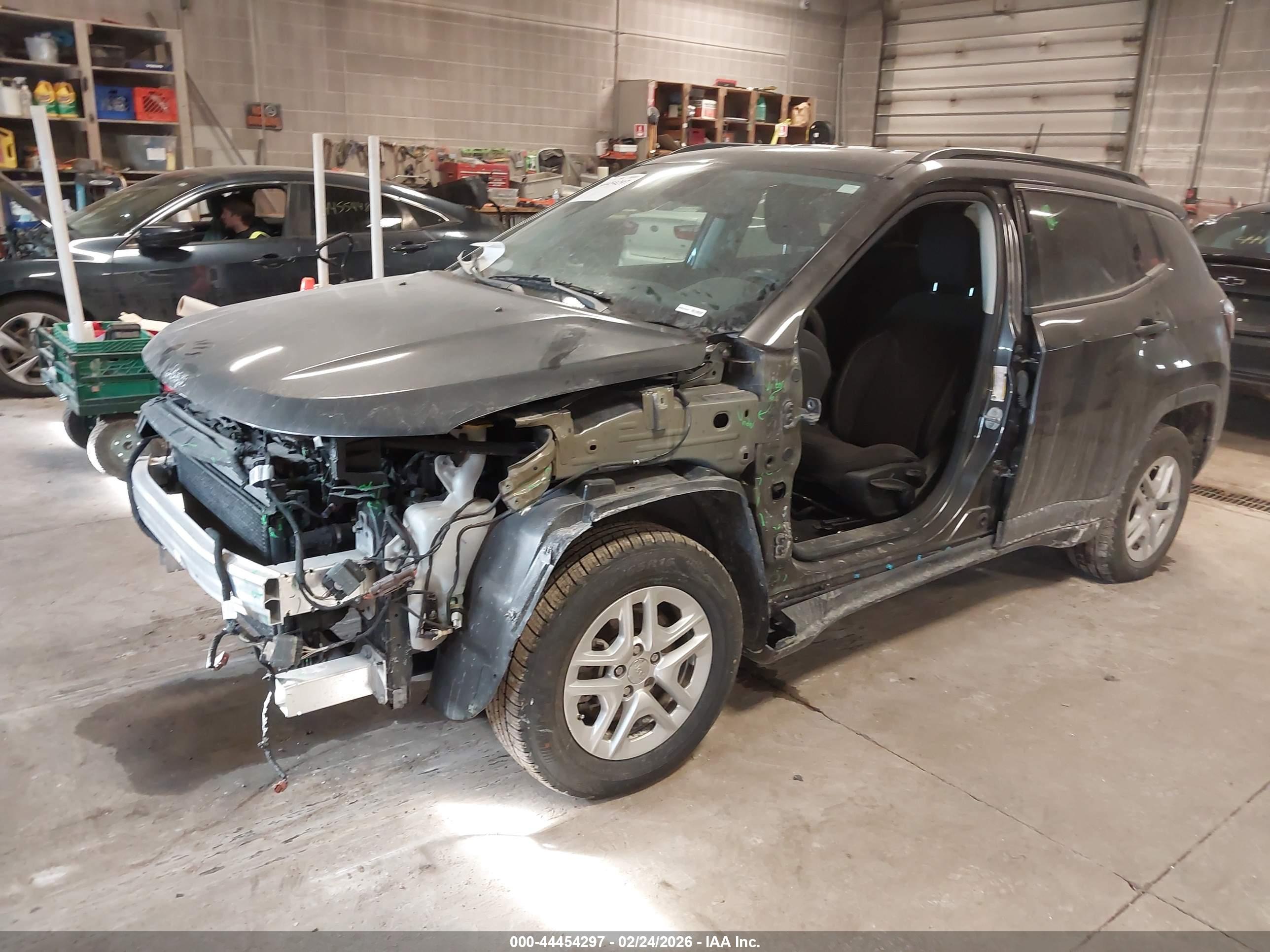 JEEP COMPASS image 2