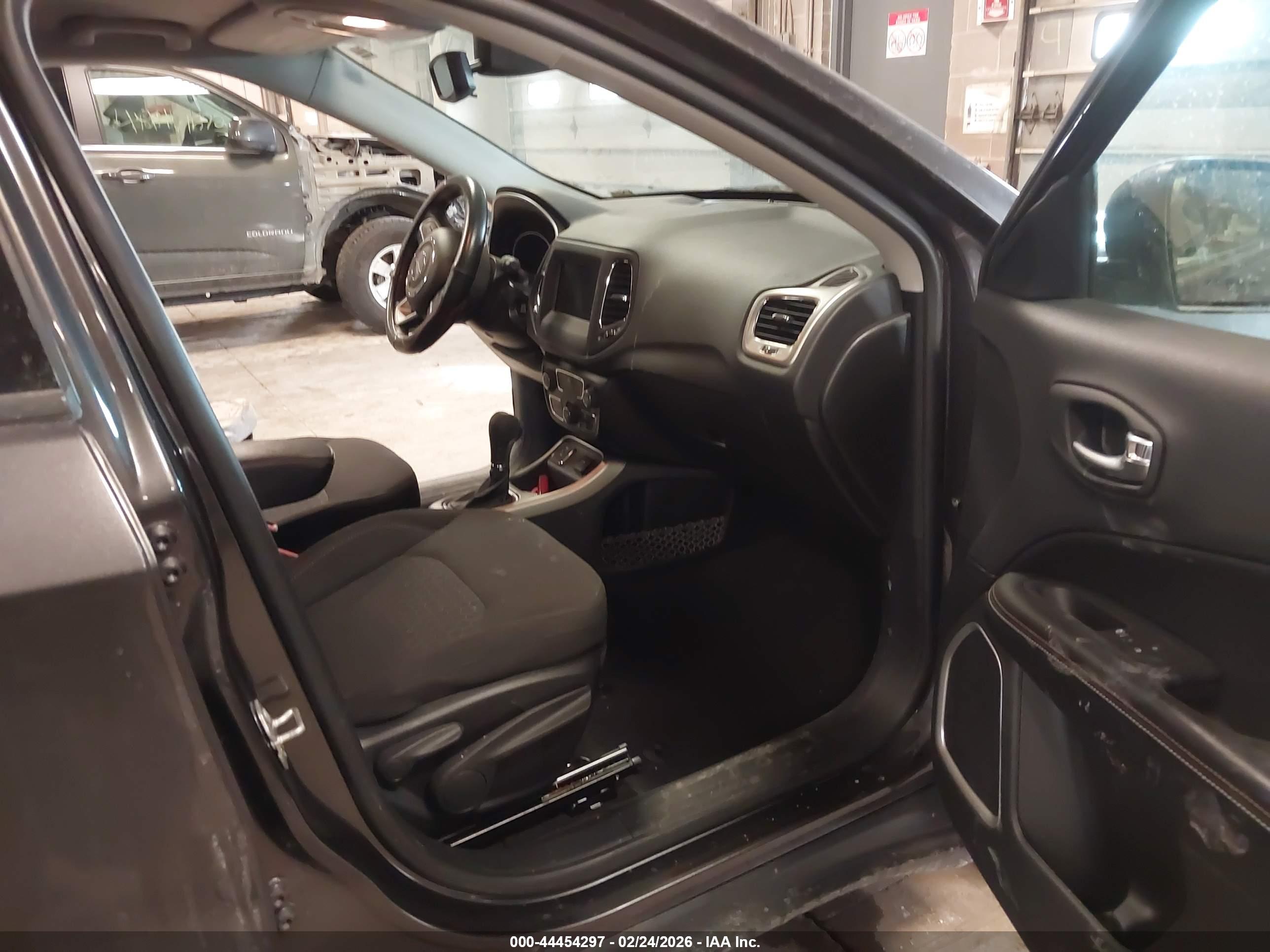 JEEP COMPASS image 5