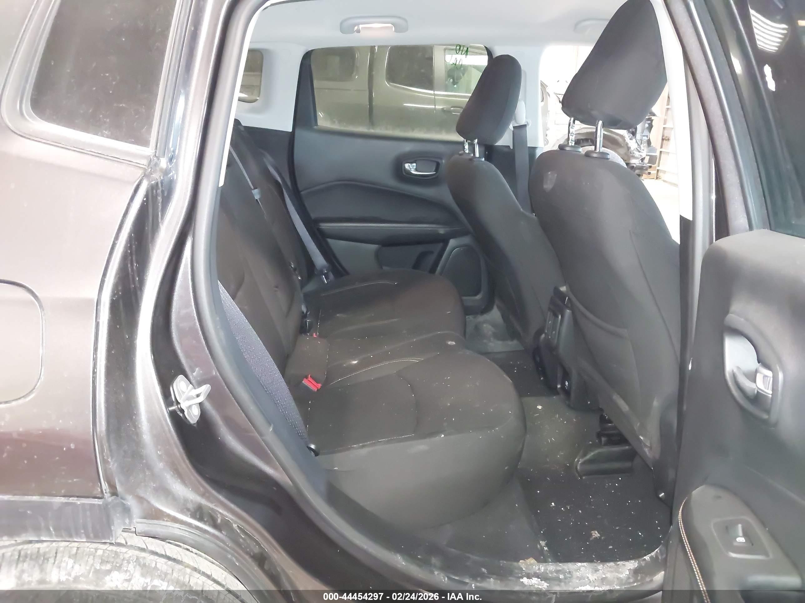 JEEP COMPASS image 8