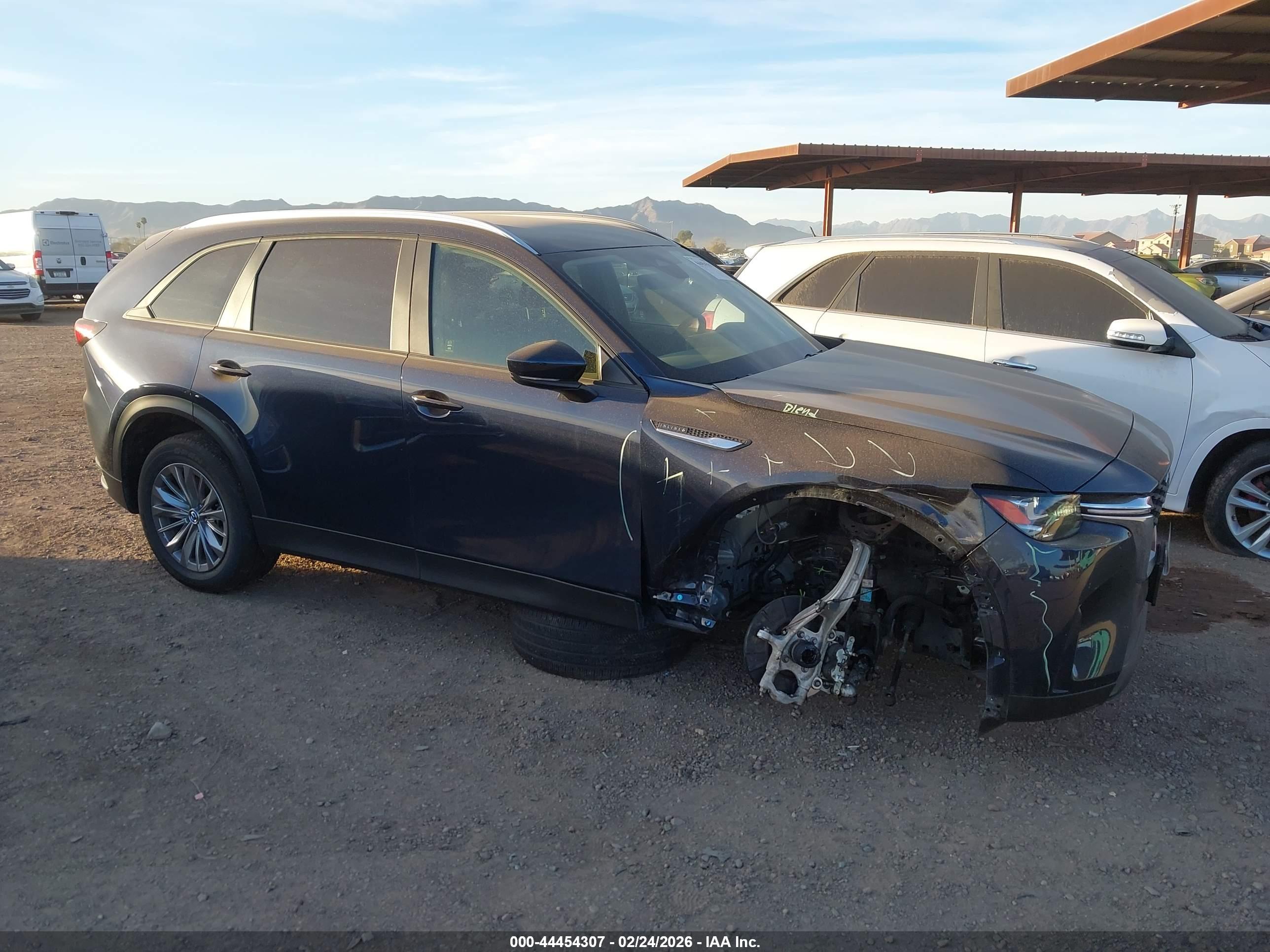 MAZDA CX-90 image 6