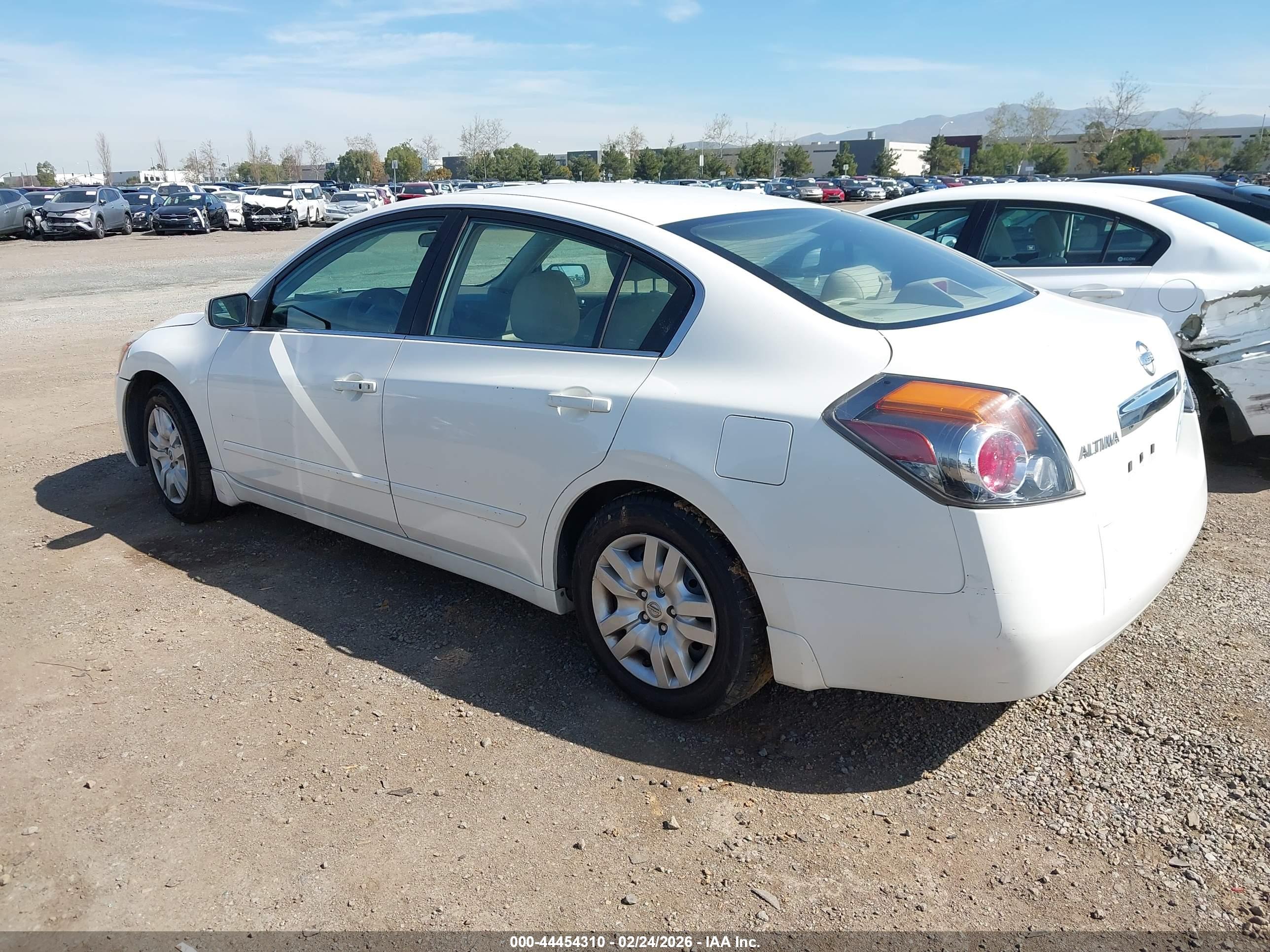 NISSAN ALTIMA image 3