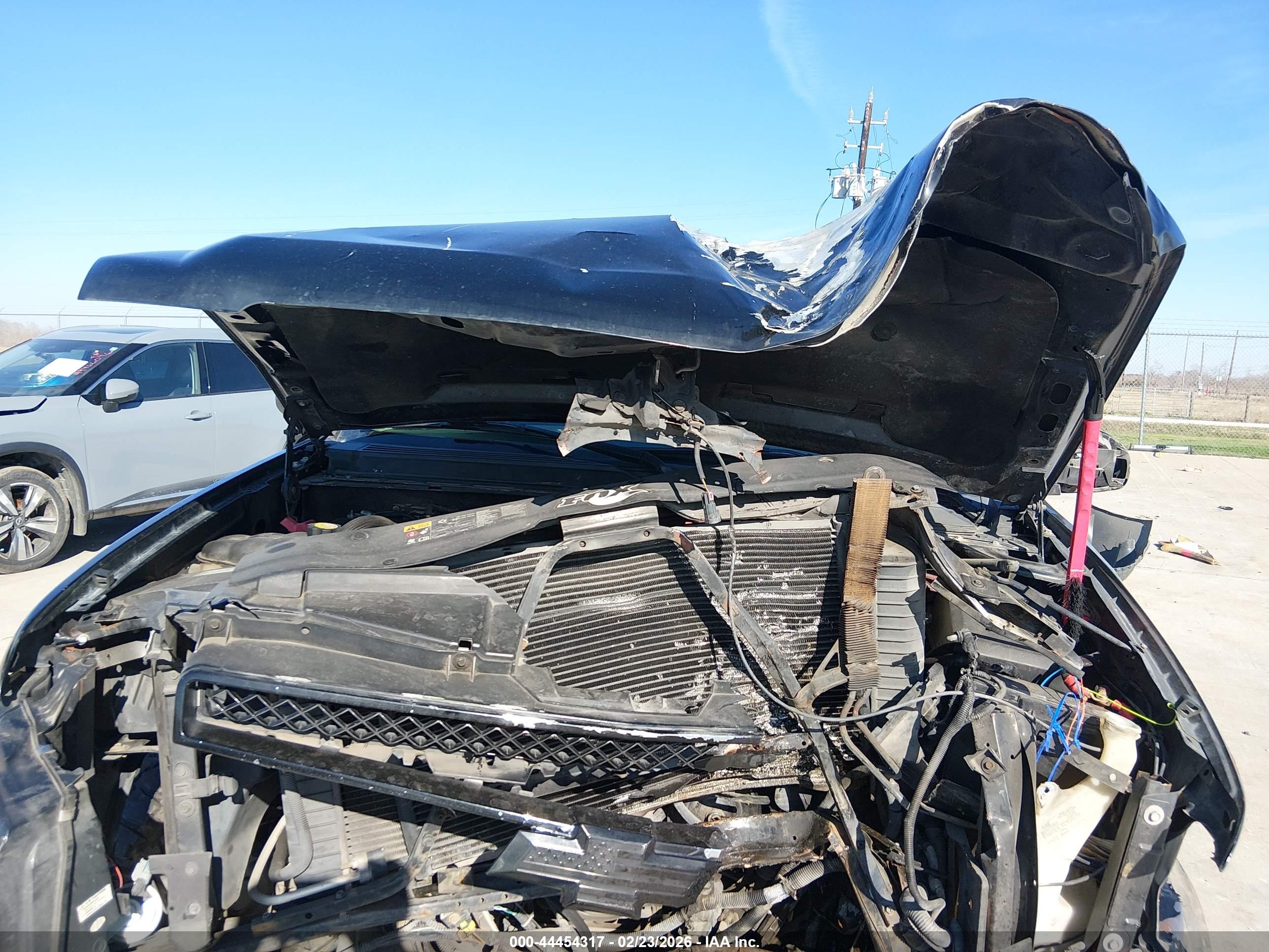 CHEVROLET TAHOE image 10