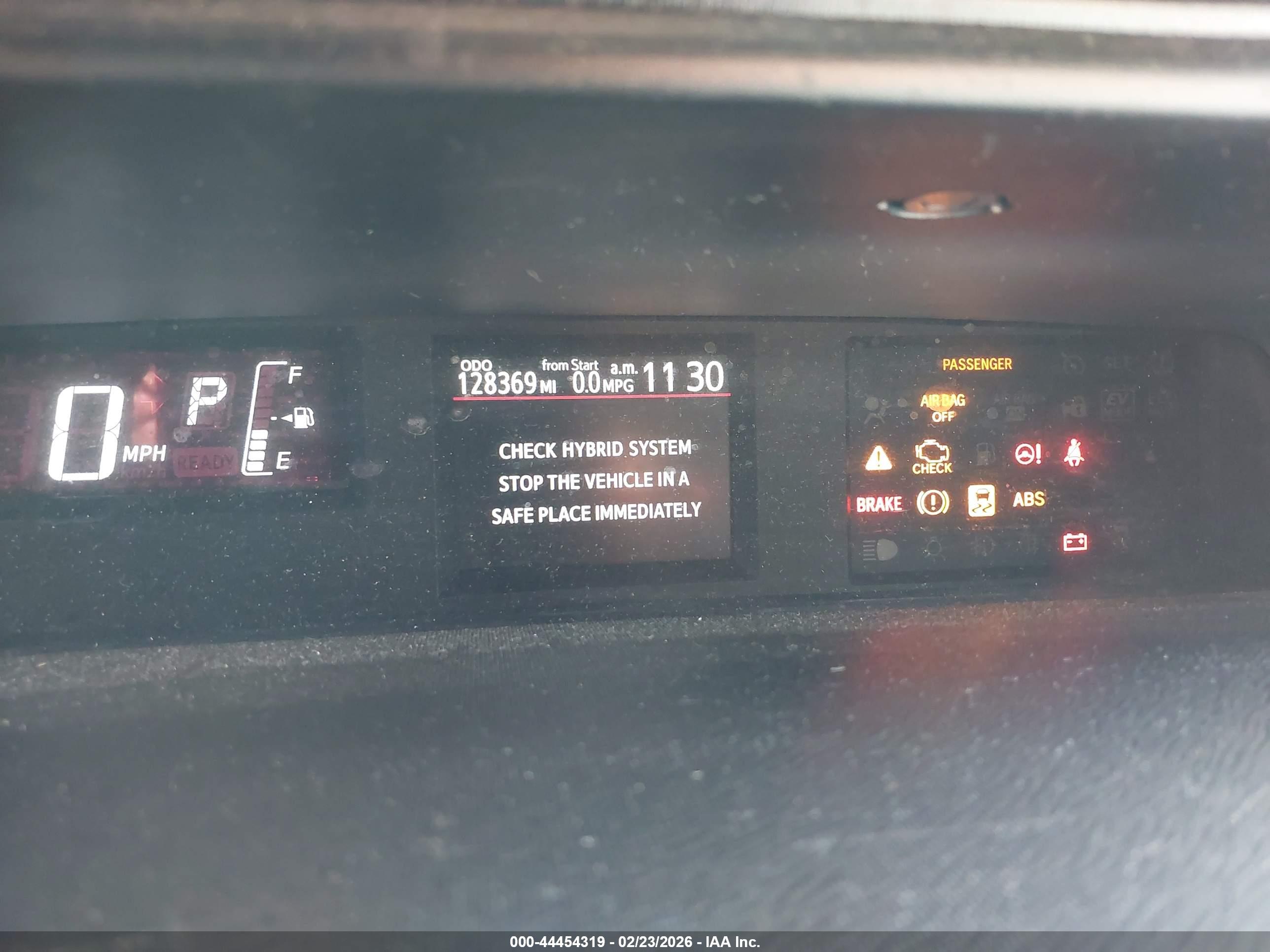 TOYOTA PRIUS image 7