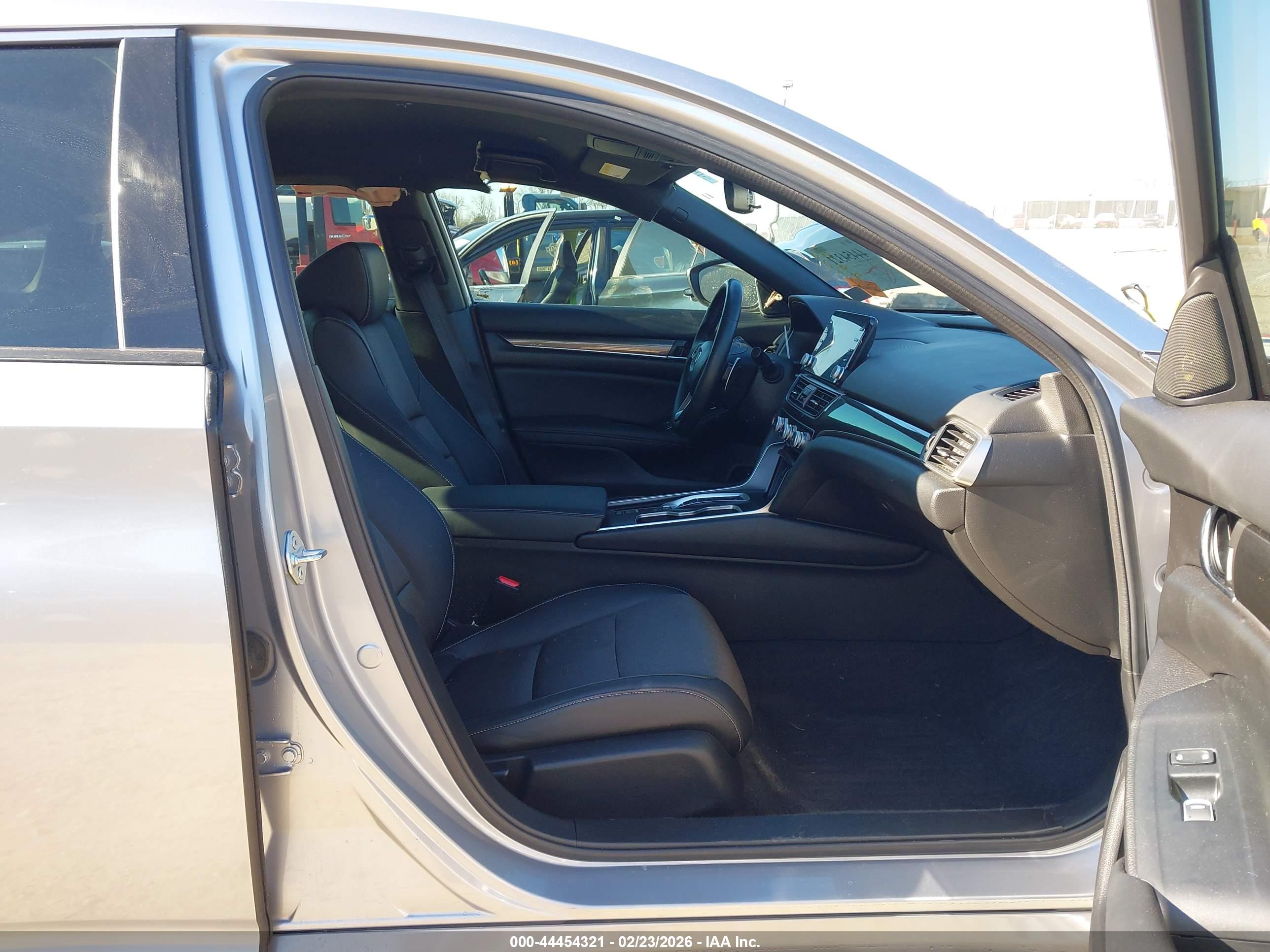 HONDA ACCORD image 5
