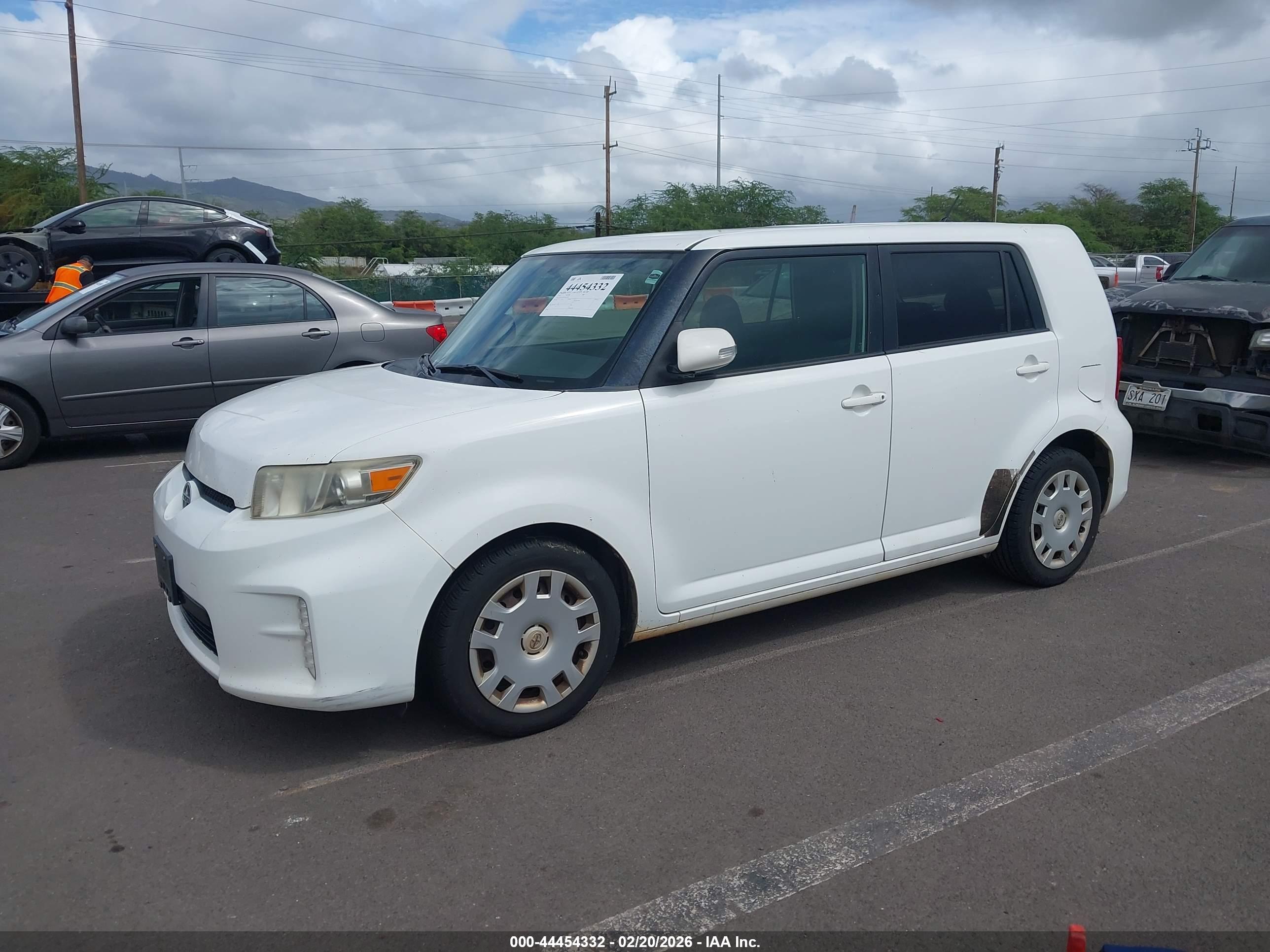 SCION XB image 2