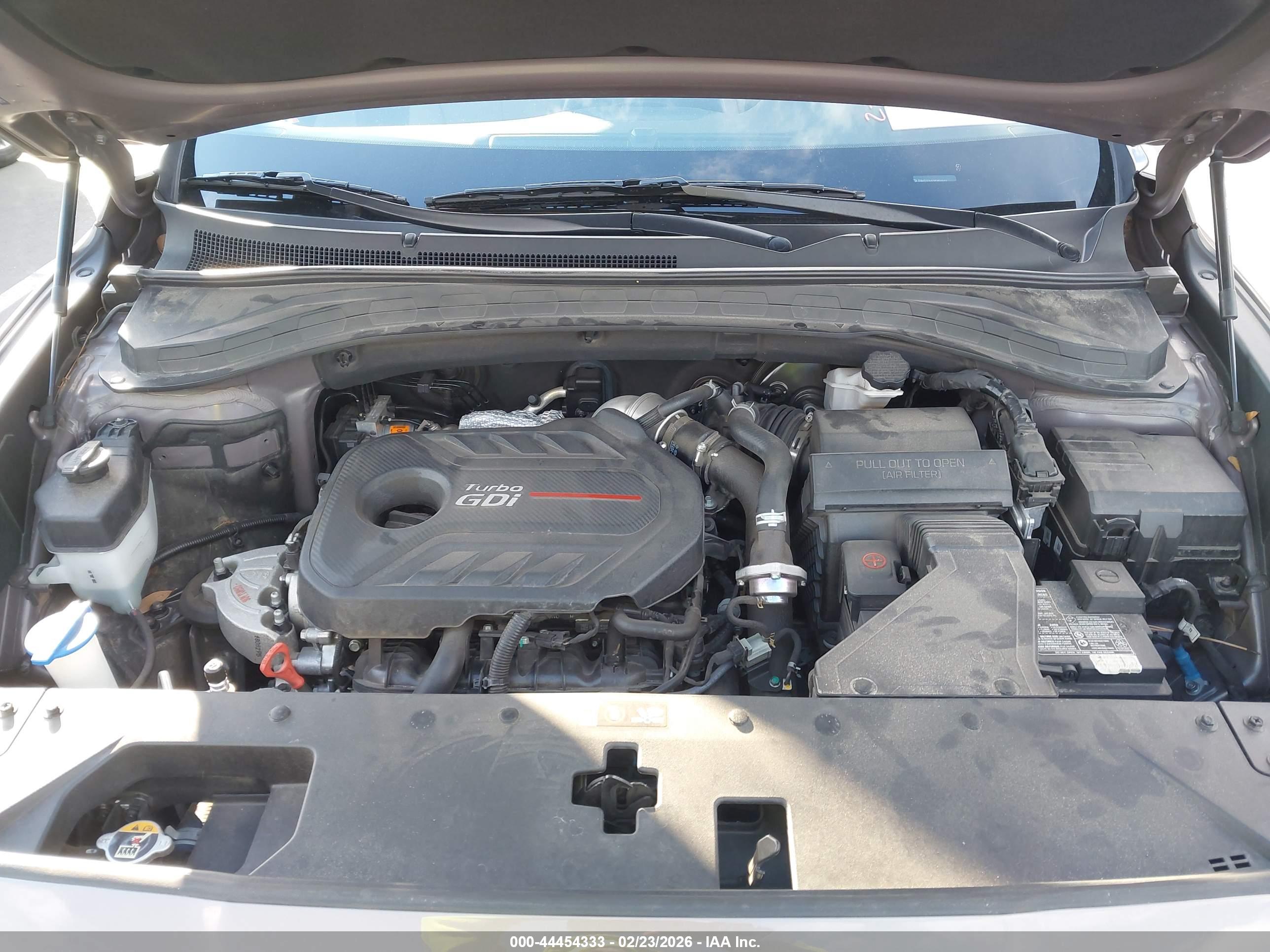 HYUNDAI SANTA image 10