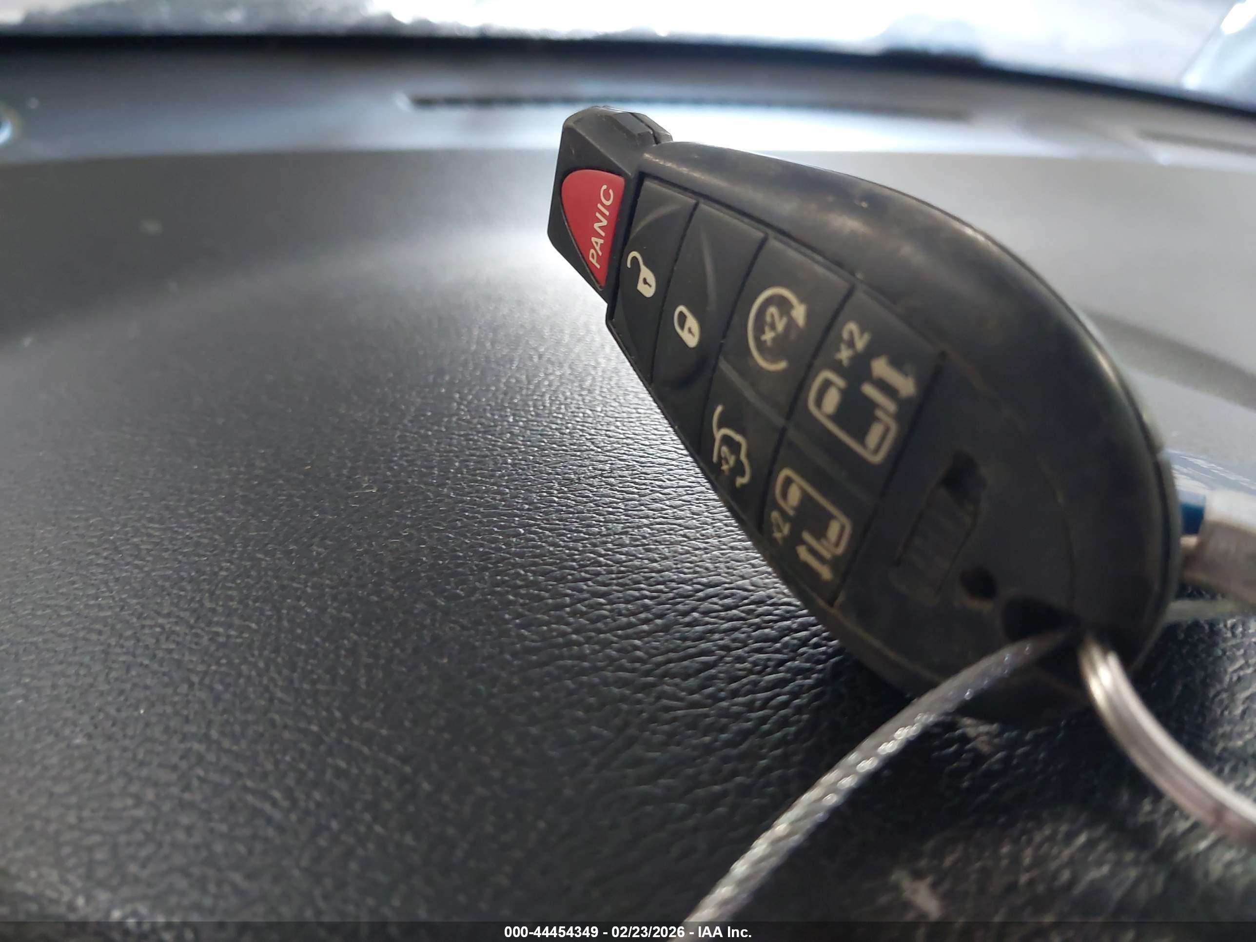 CHRYSLER TOWN image 11