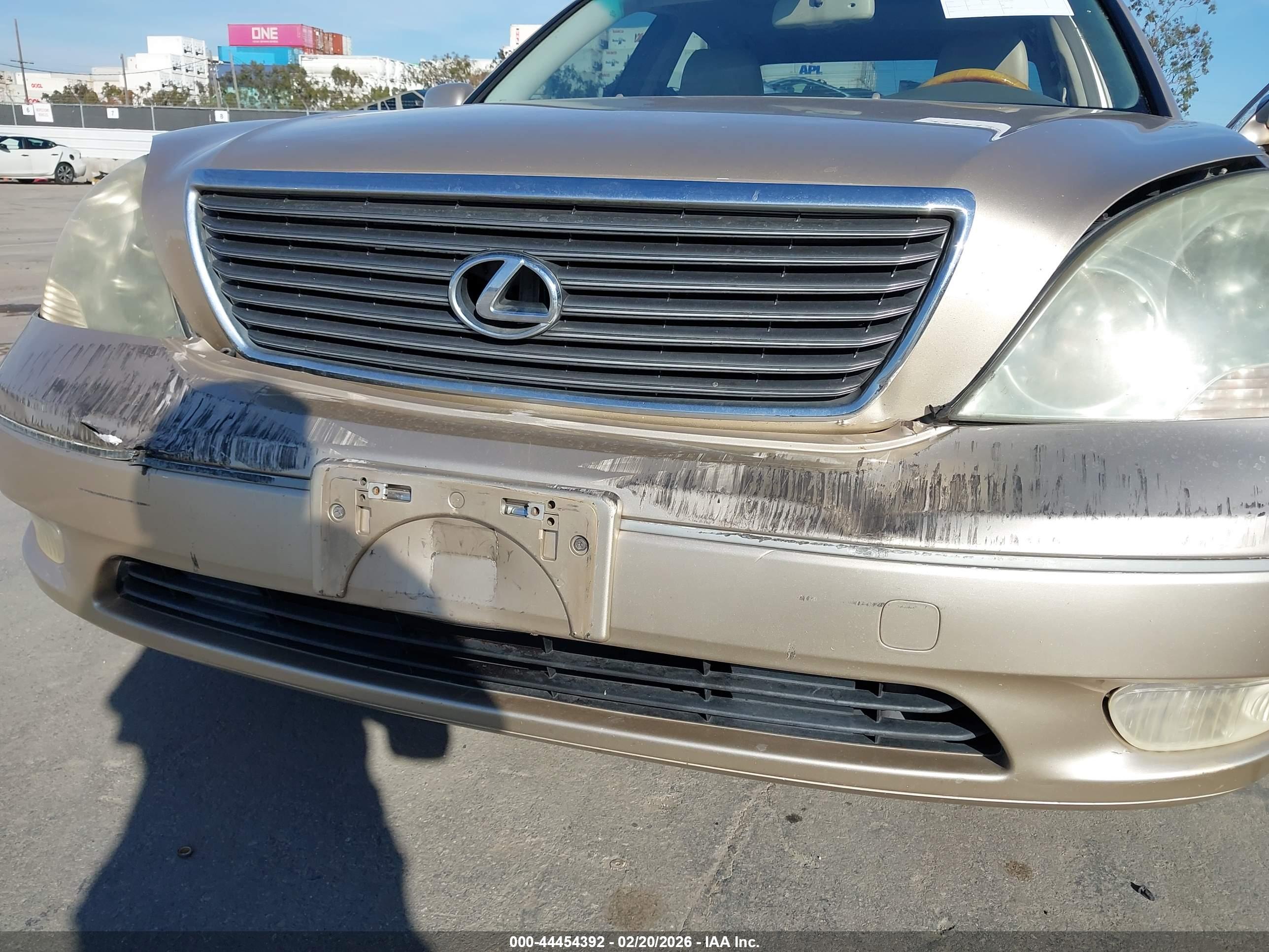 LEXUS LS image 6