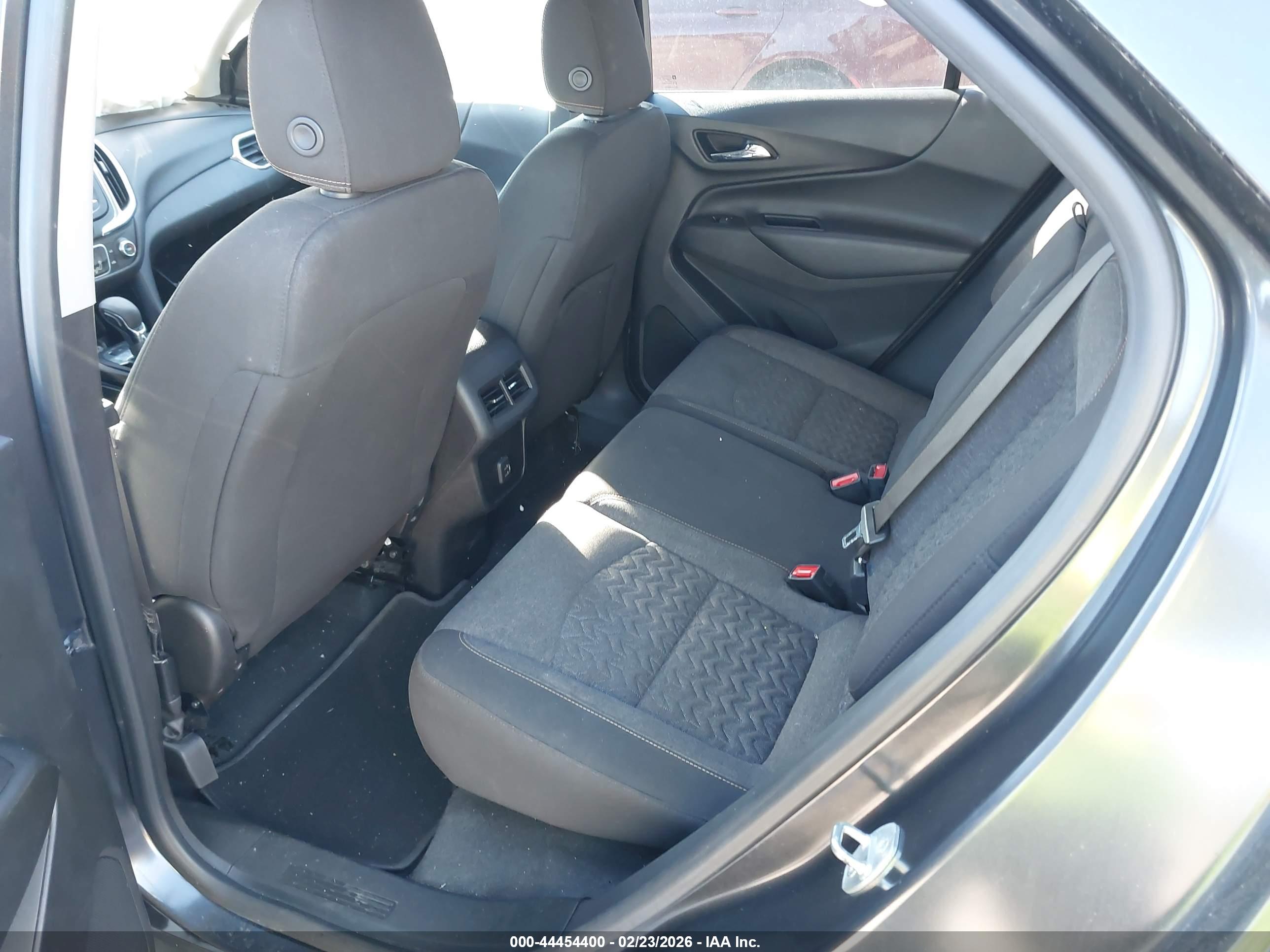 CHEVROLET EQUINOX image 8