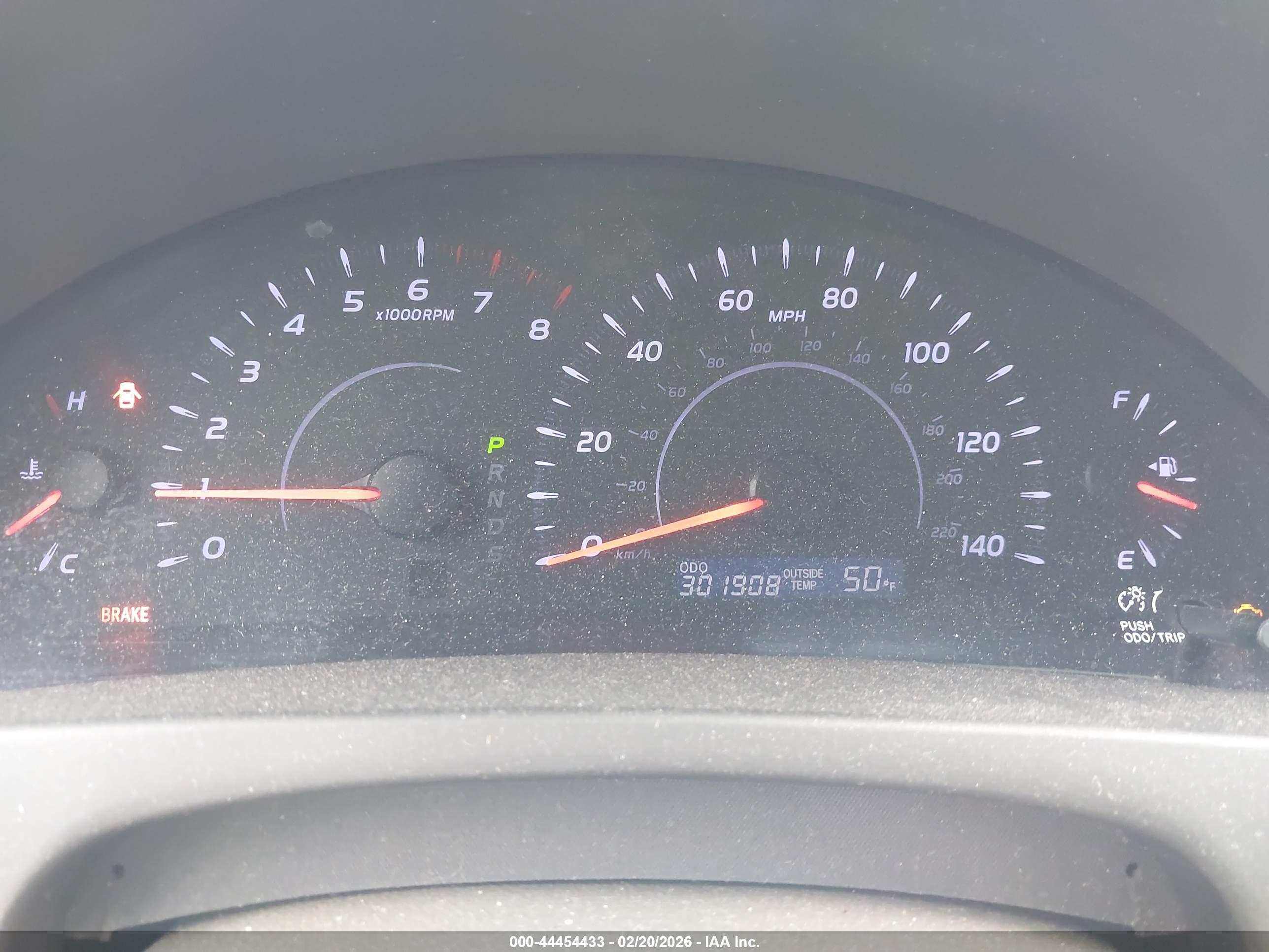 TOYOTA CAMRY image 7