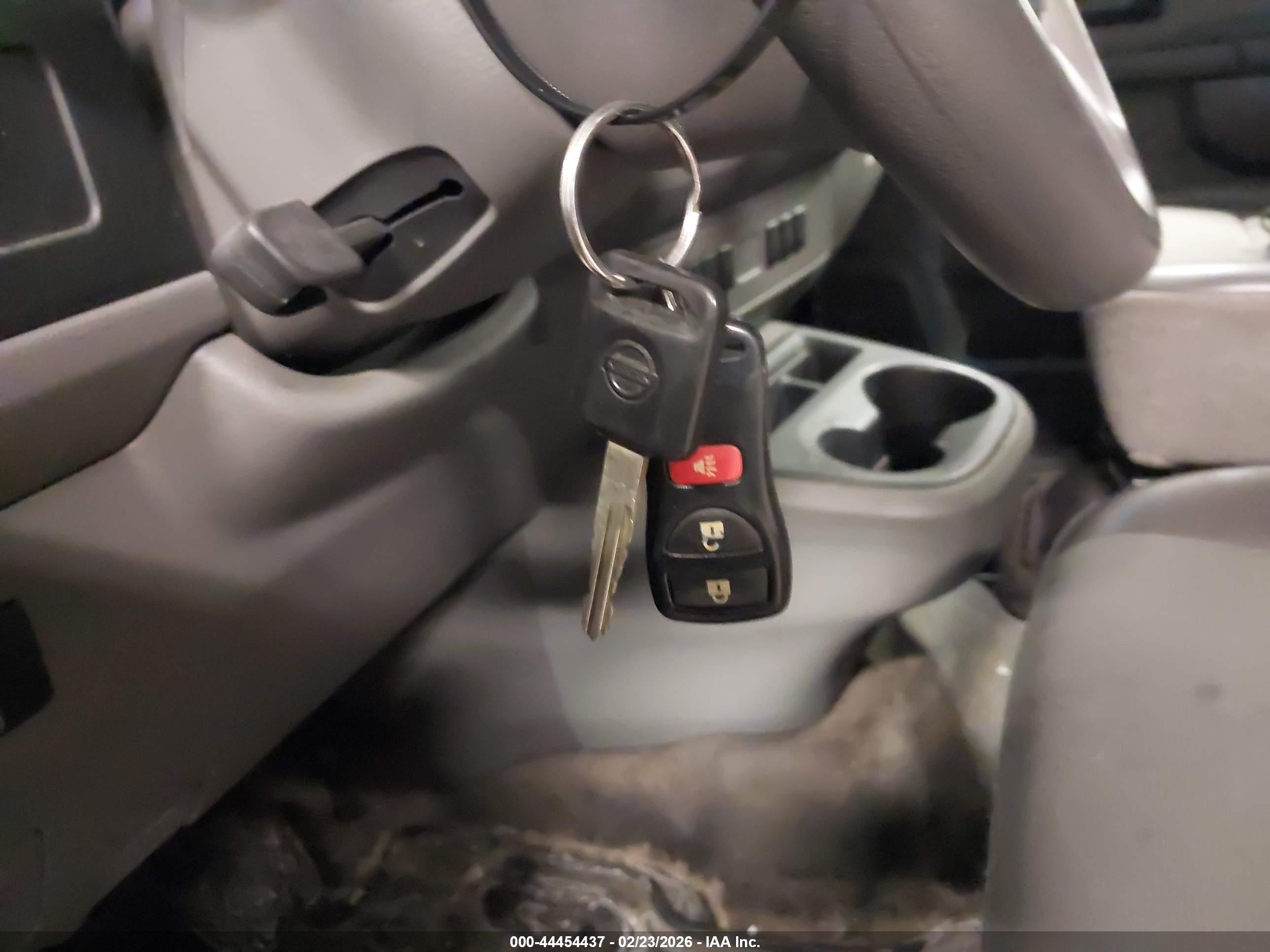 NISSAN NV image 11
