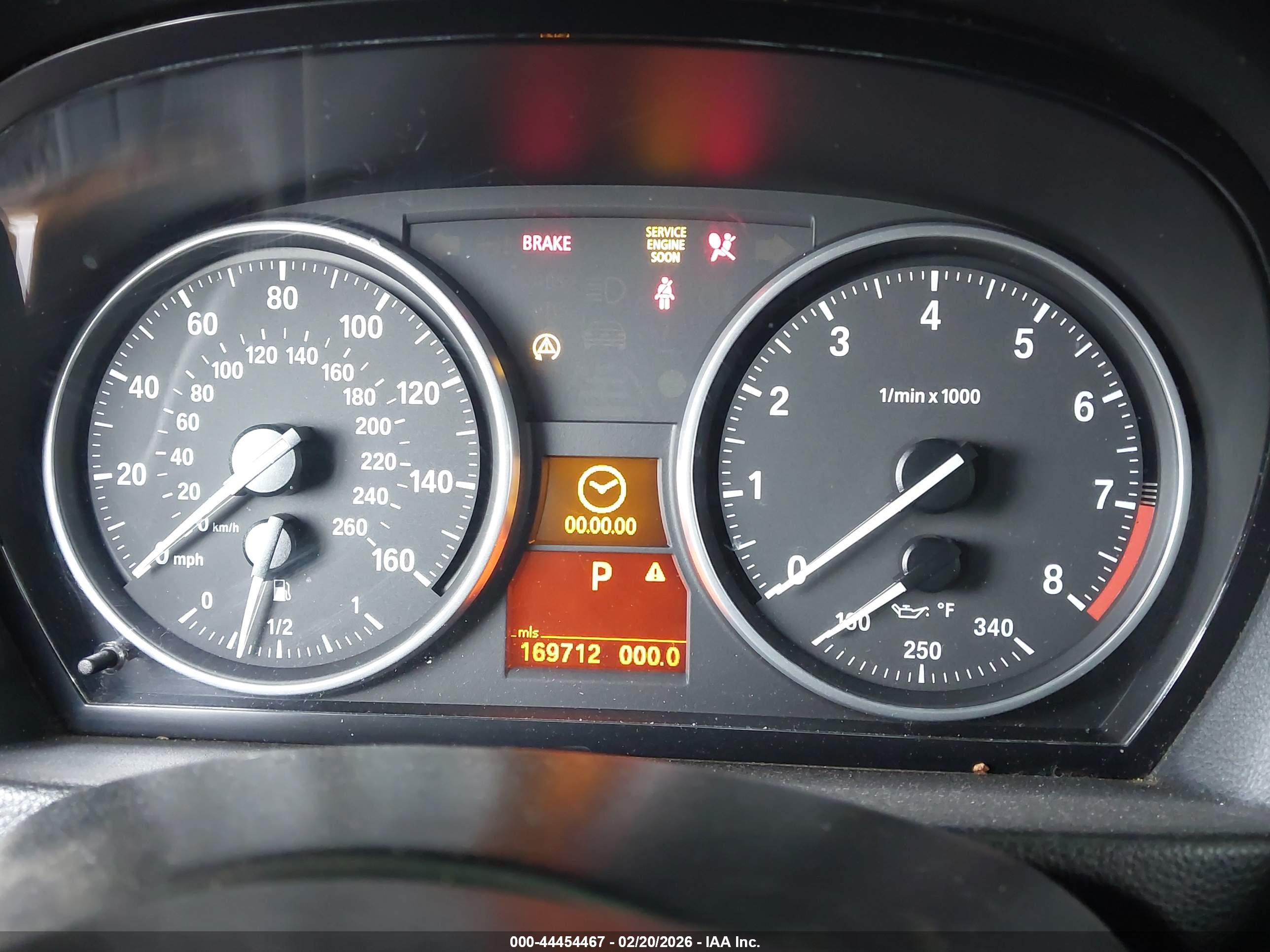 BMW 335XI image 7