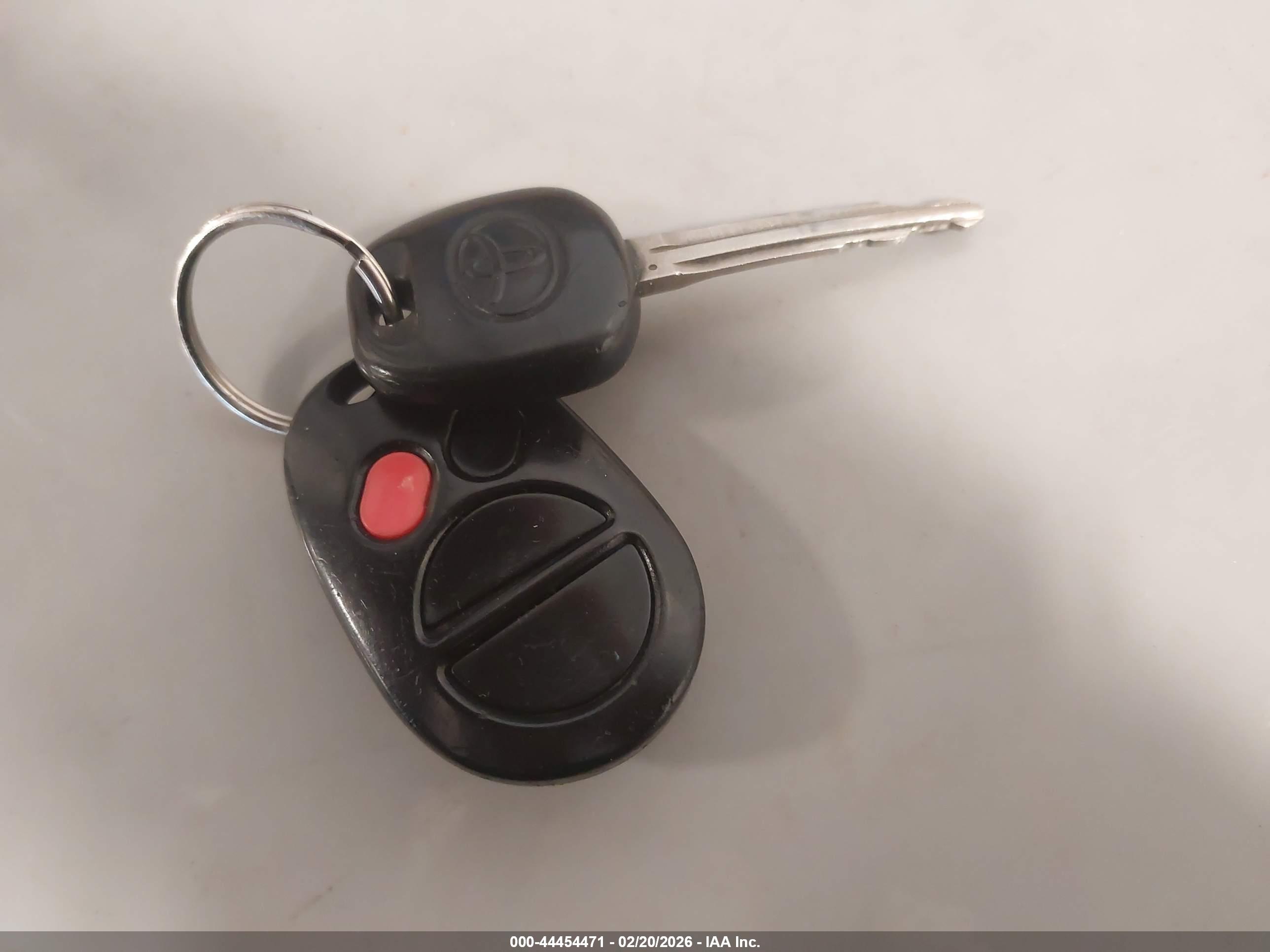 TOYOTA SIENNA image 11