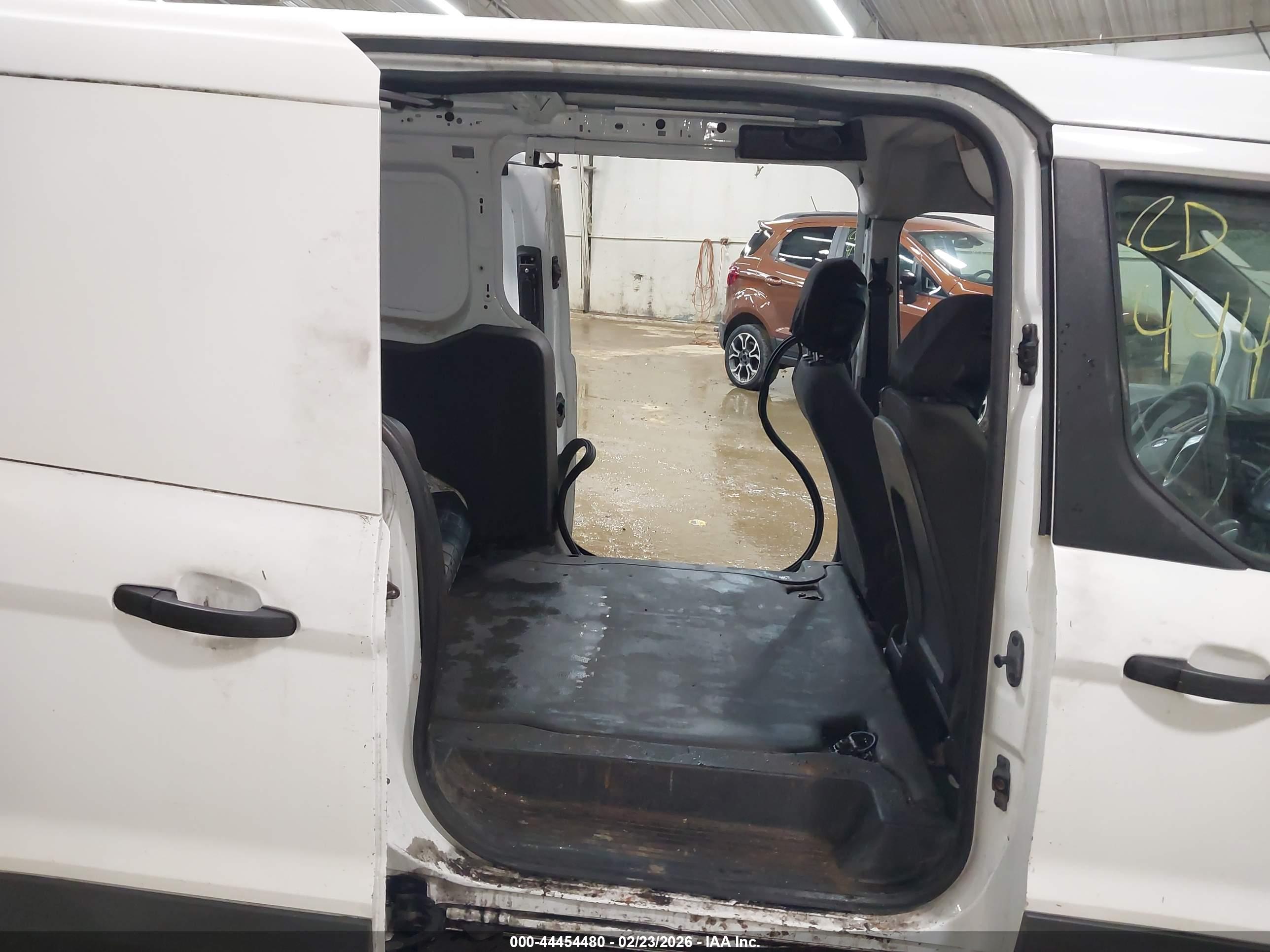 FORD TRANSIT image 8