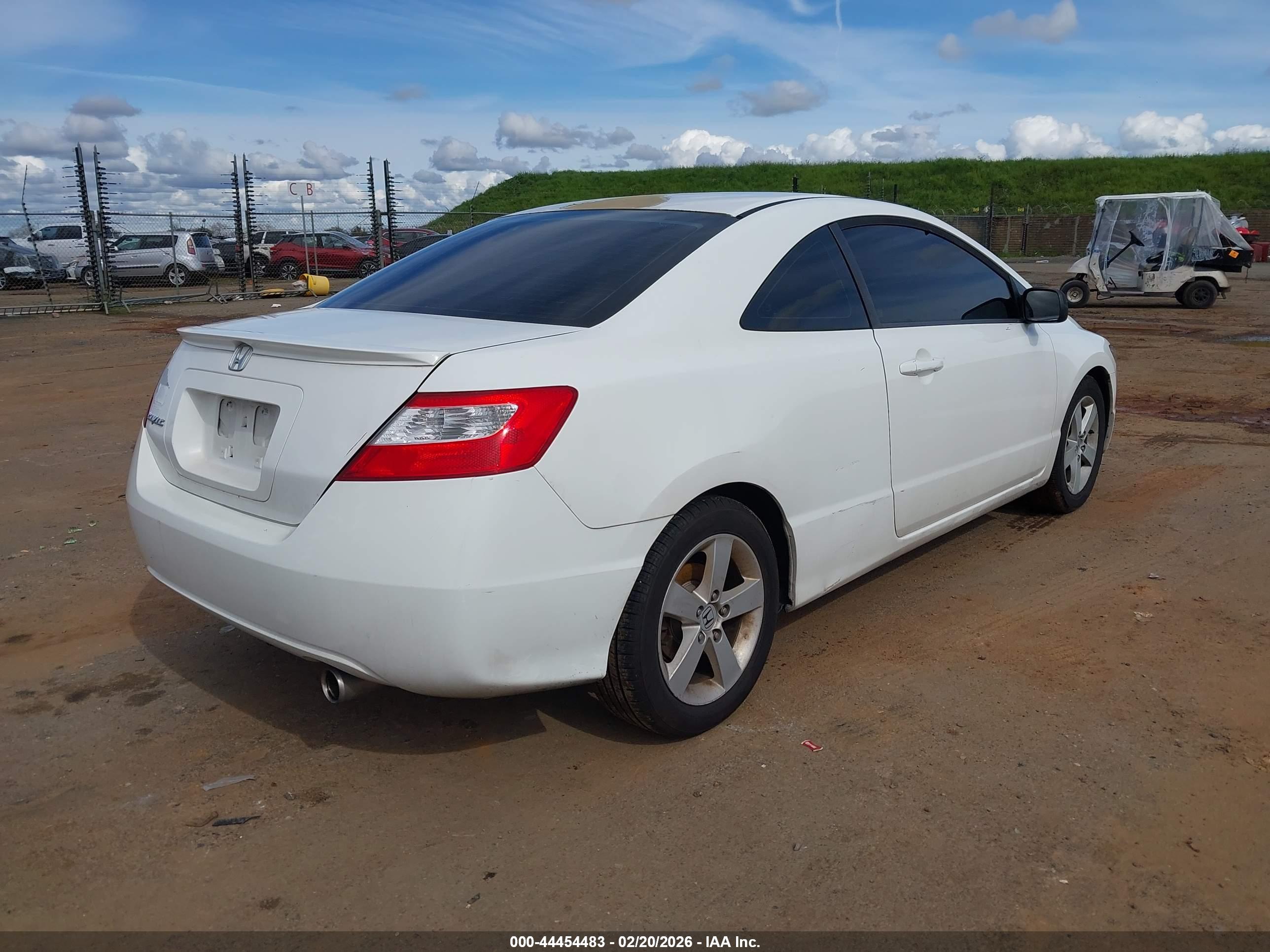 HONDA CIVIC image 4