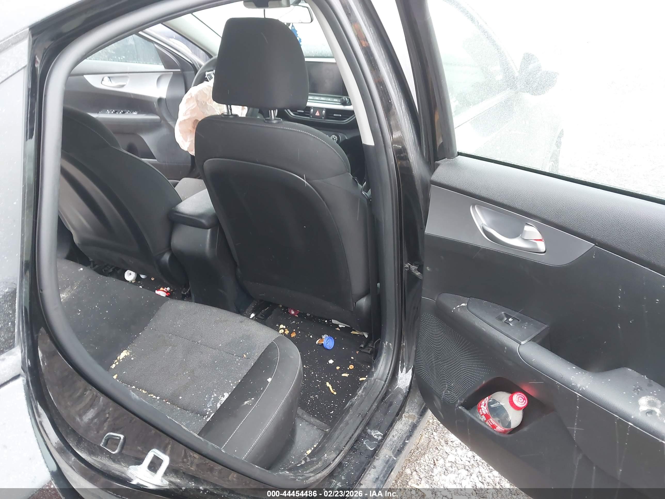 KIA FORTE image 8