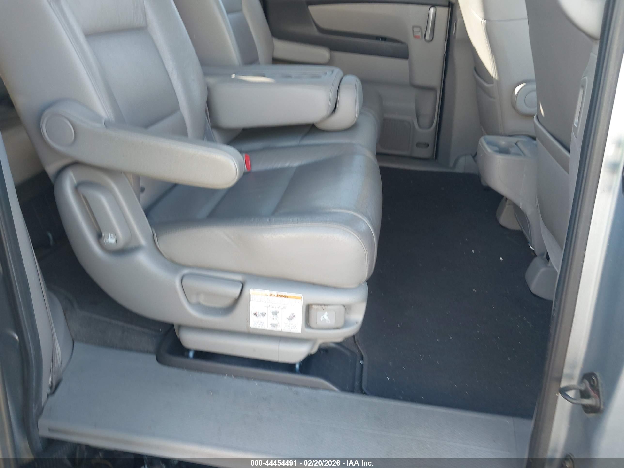 HONDA ODYSSEY image 8
