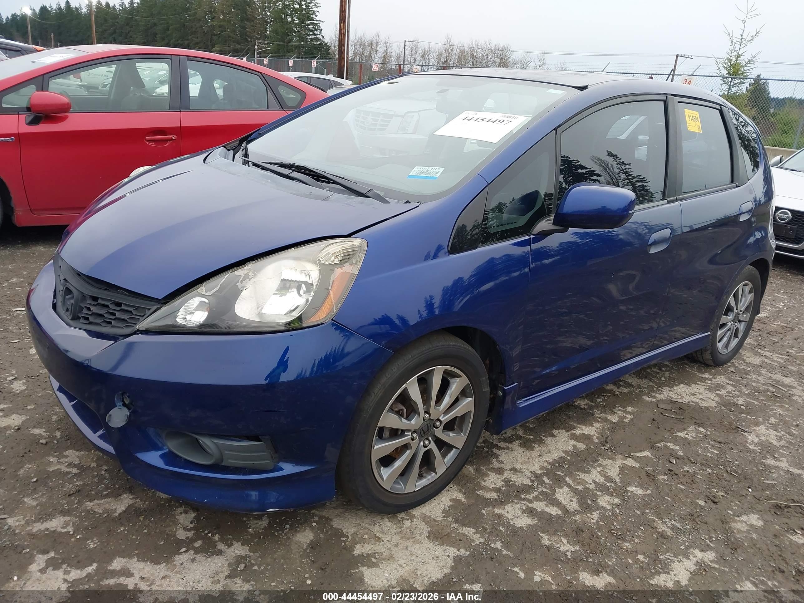 HONDA FIT image 2