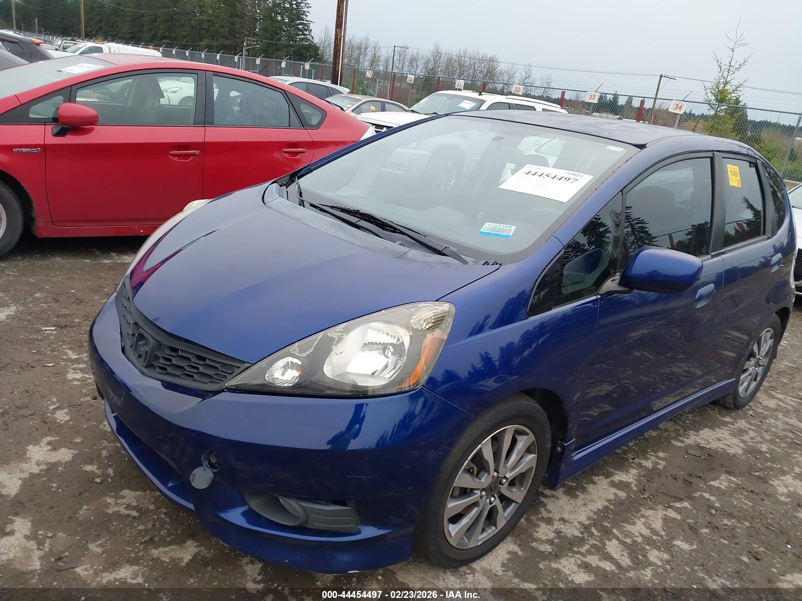 HONDA FIT image 6