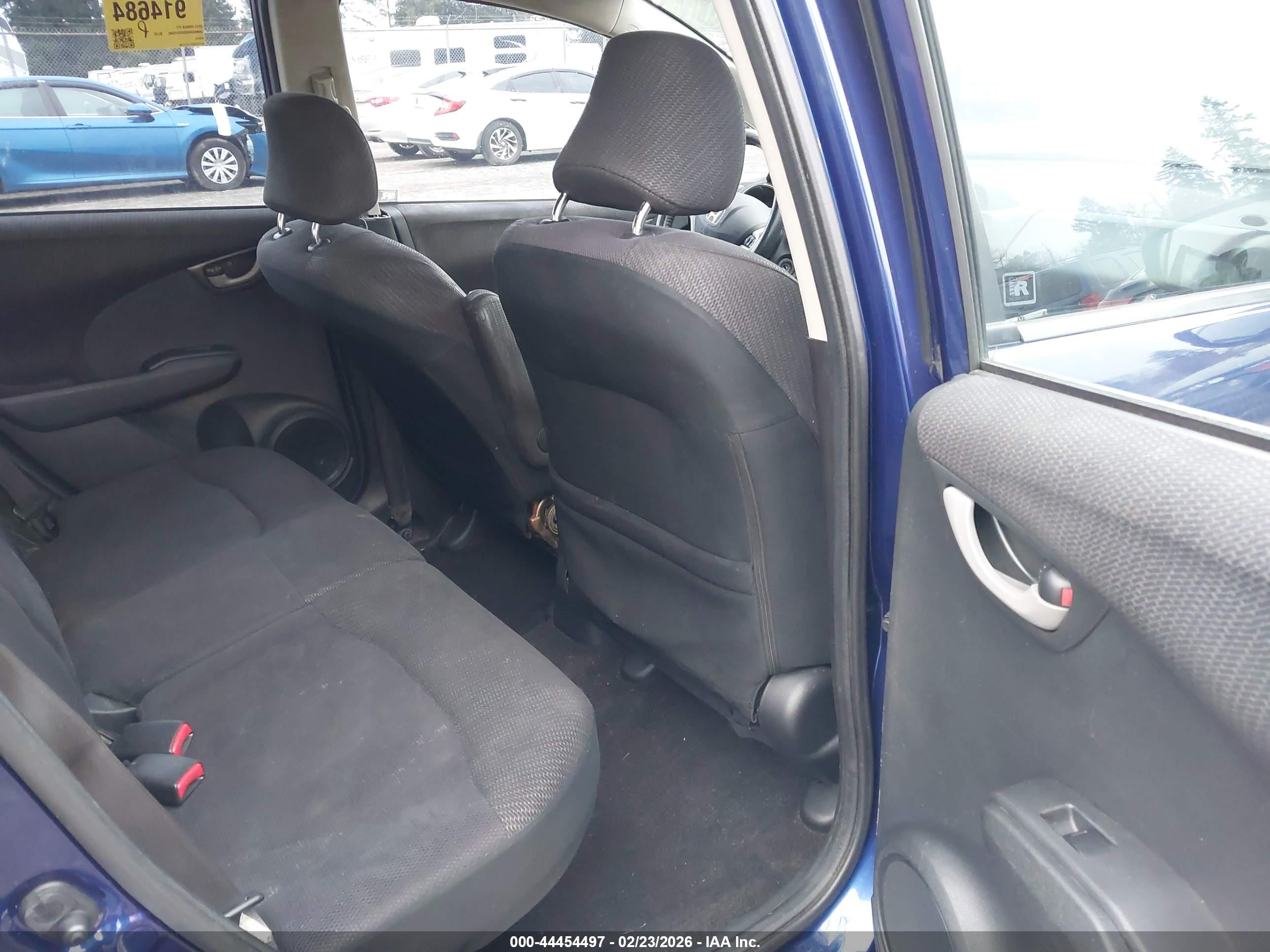 HONDA FIT image 8