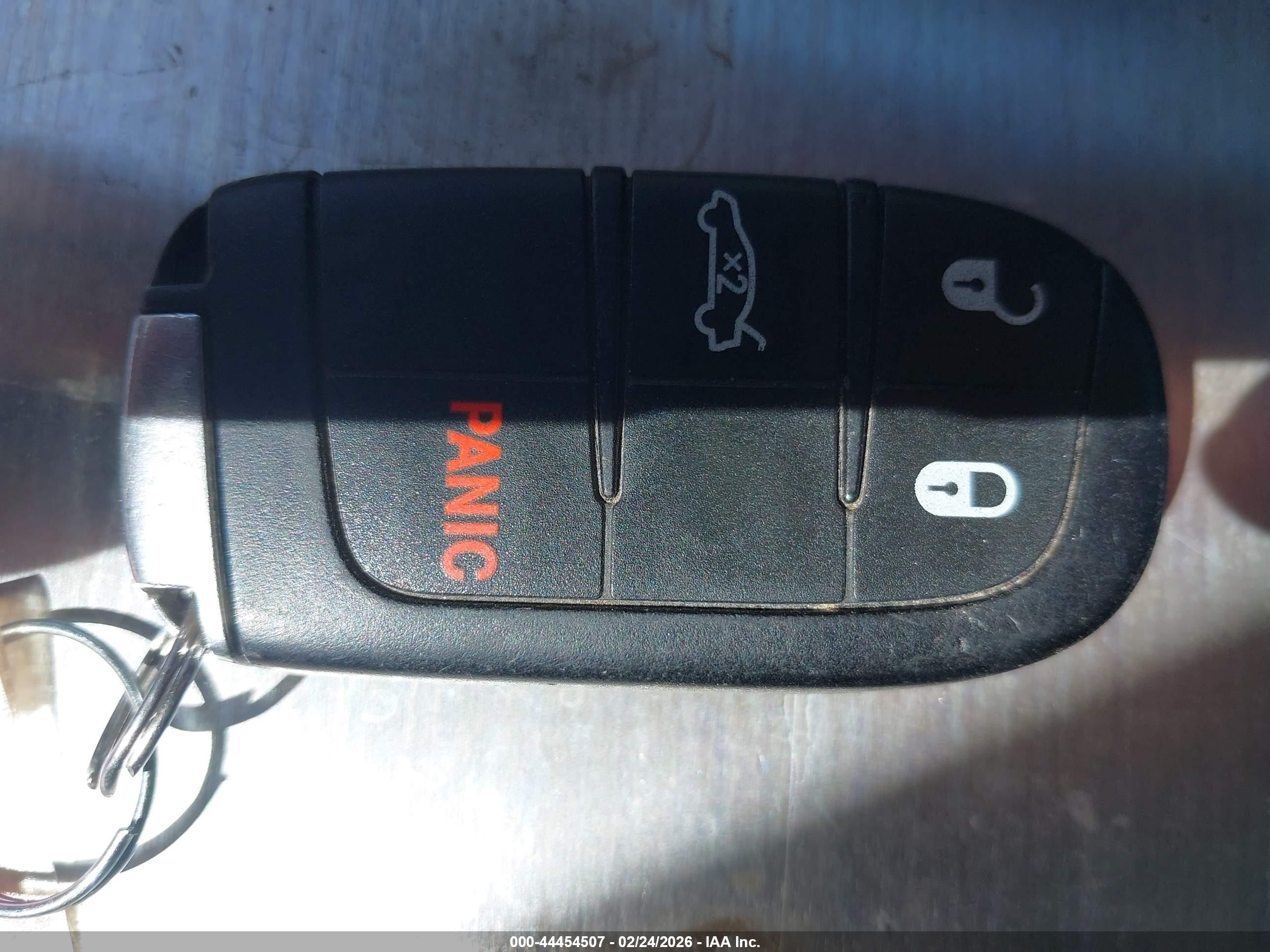 DODGE CHALLENGER image 11