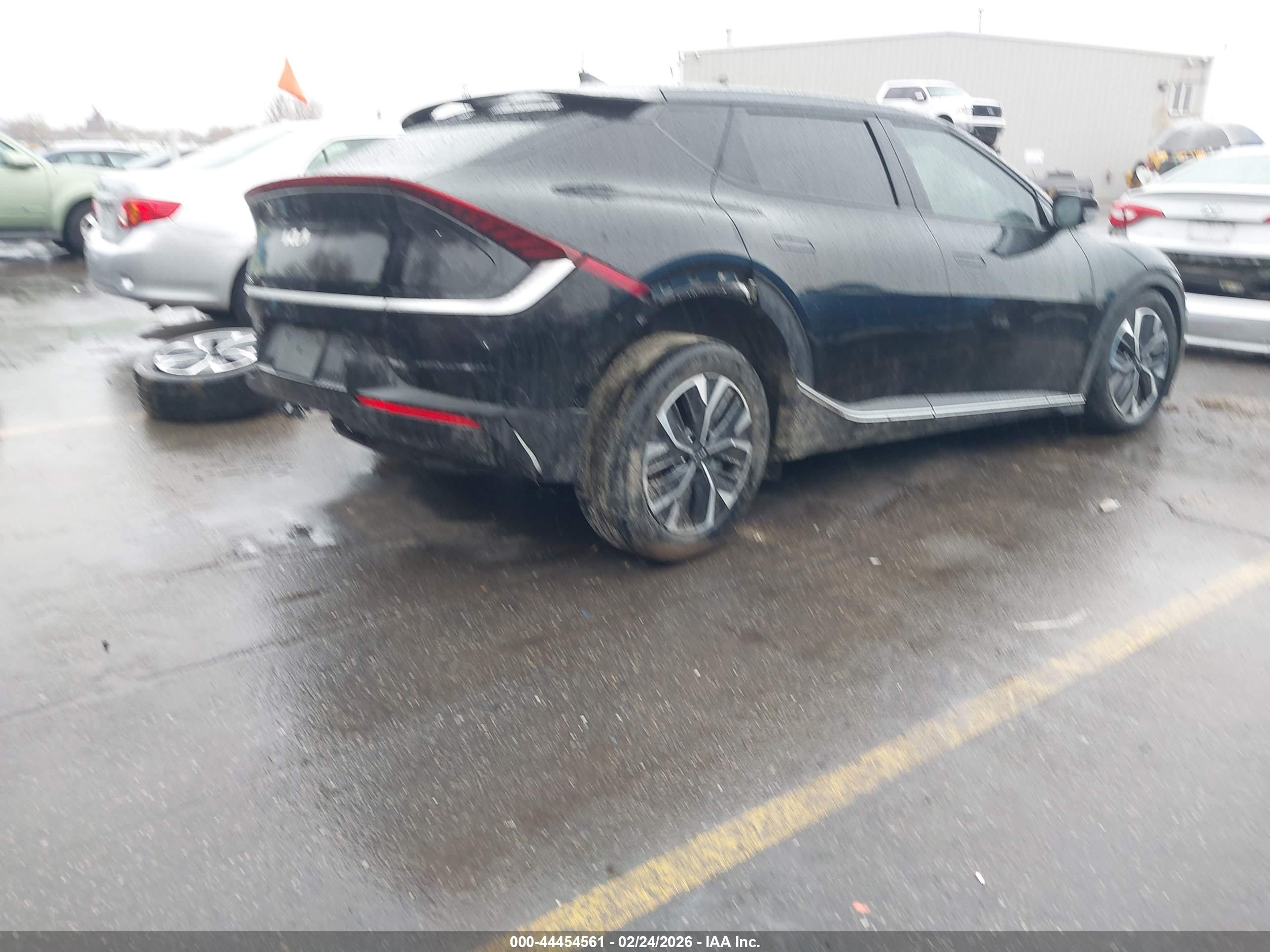 KIA EV6 image 4