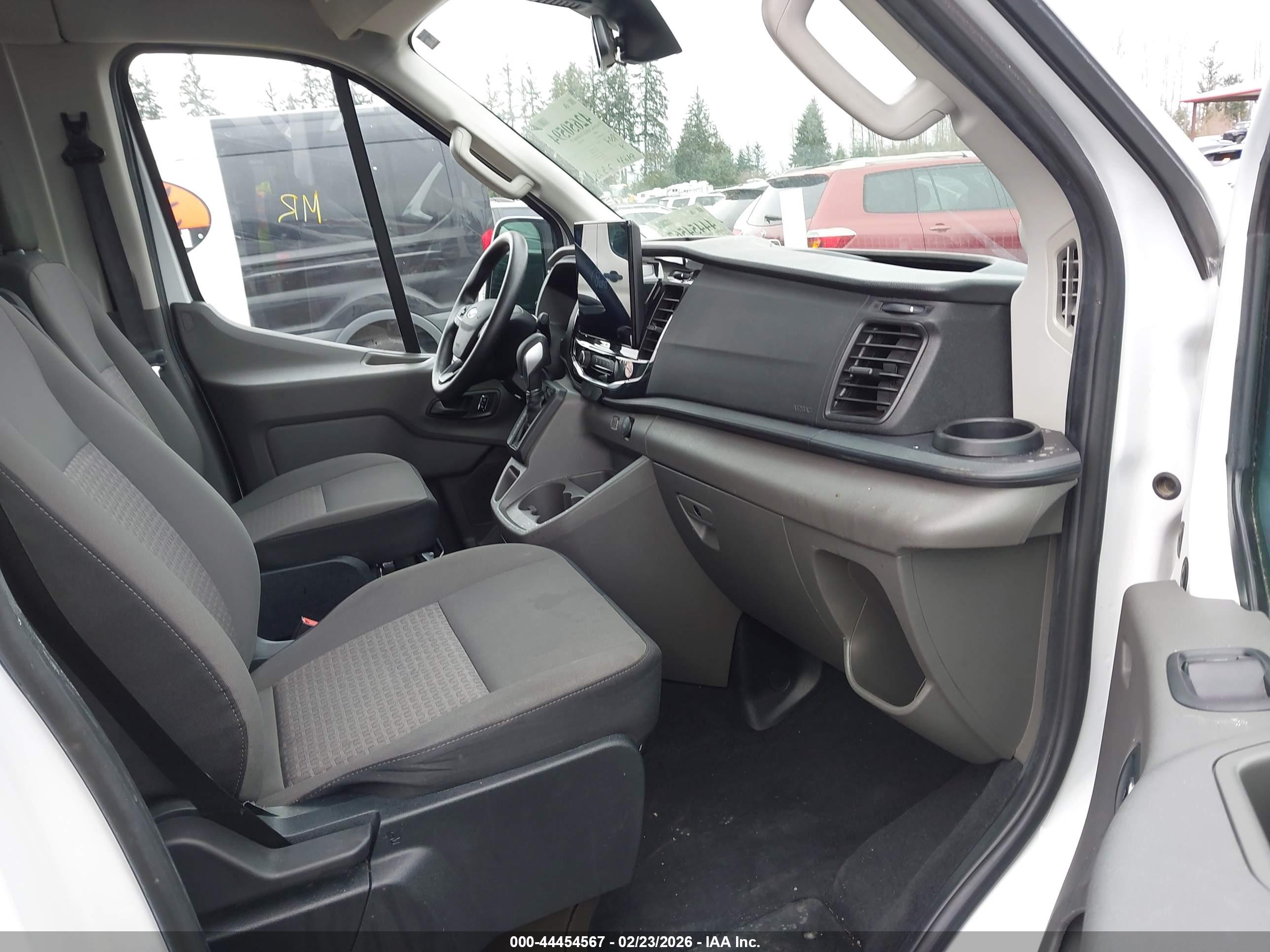FORD TRANSIT-350 image 5