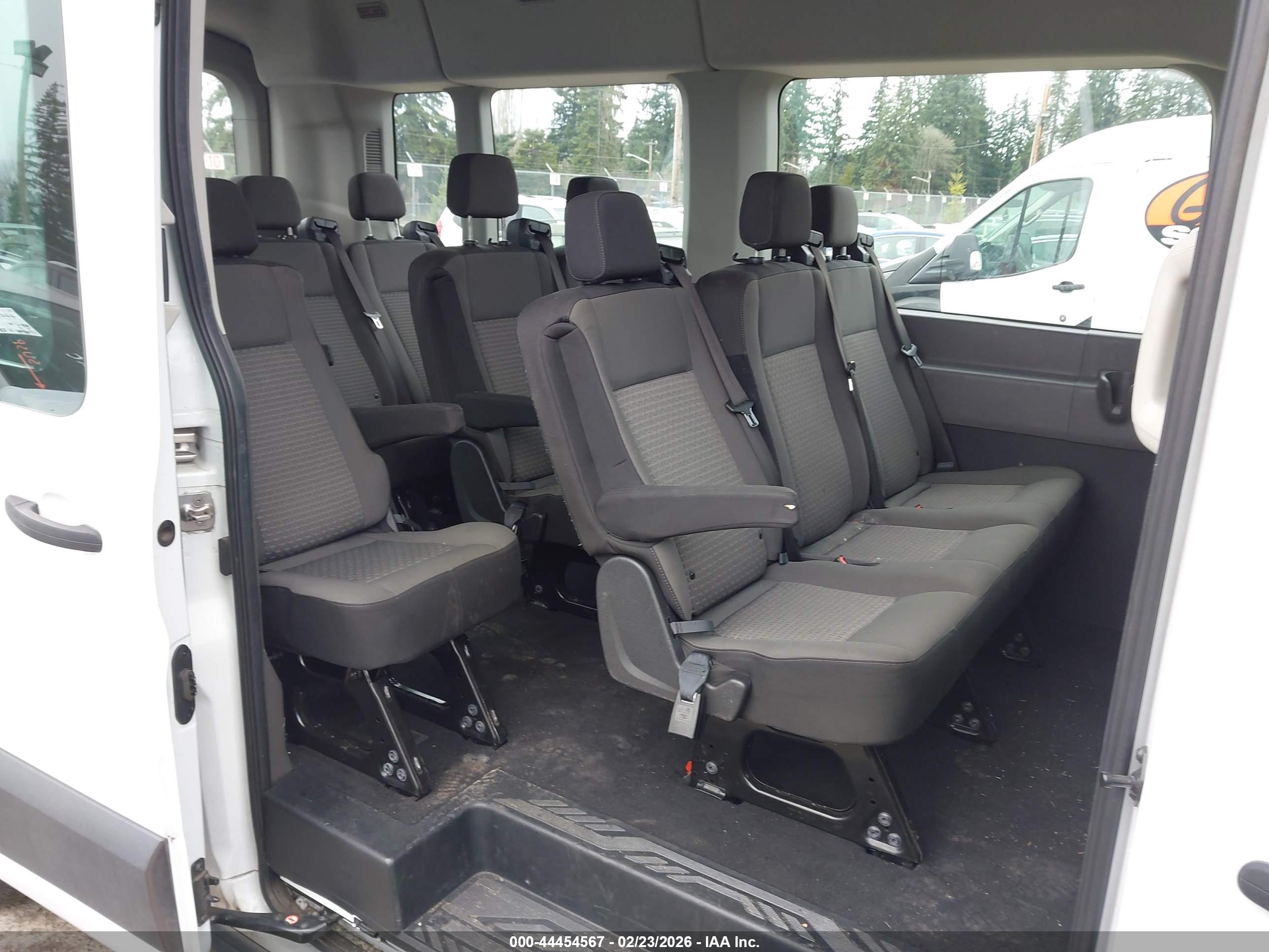 FORD TRANSIT-350 image 8