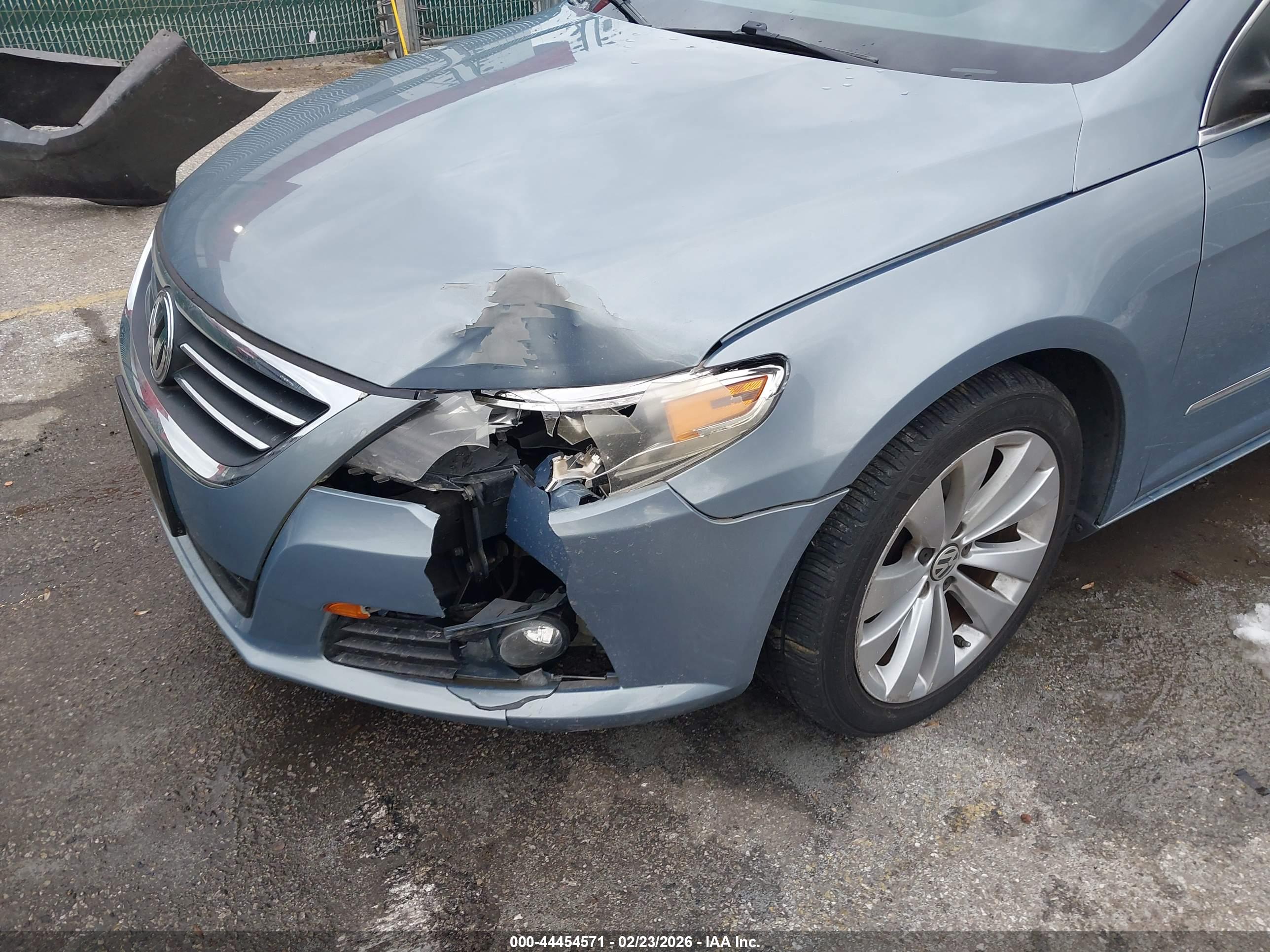 VOLKSWAGEN CC image 6