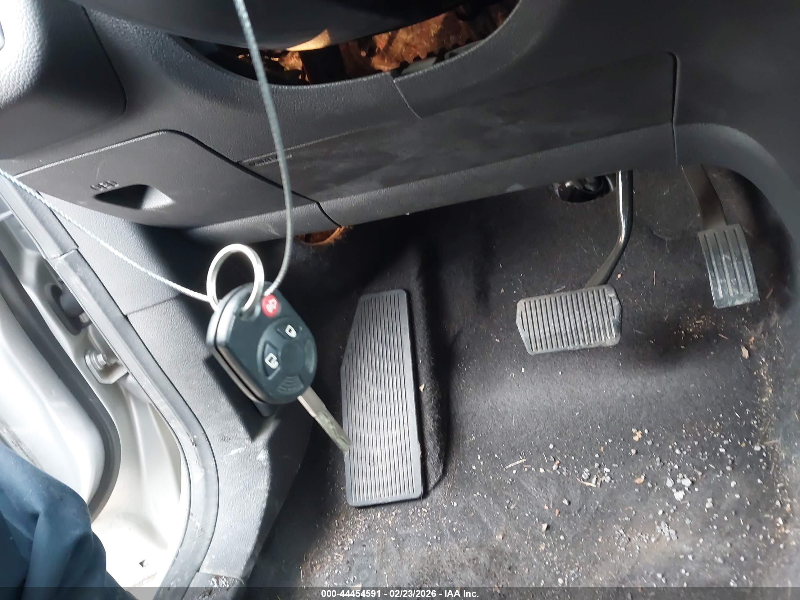 FORD ESCAPE image 11