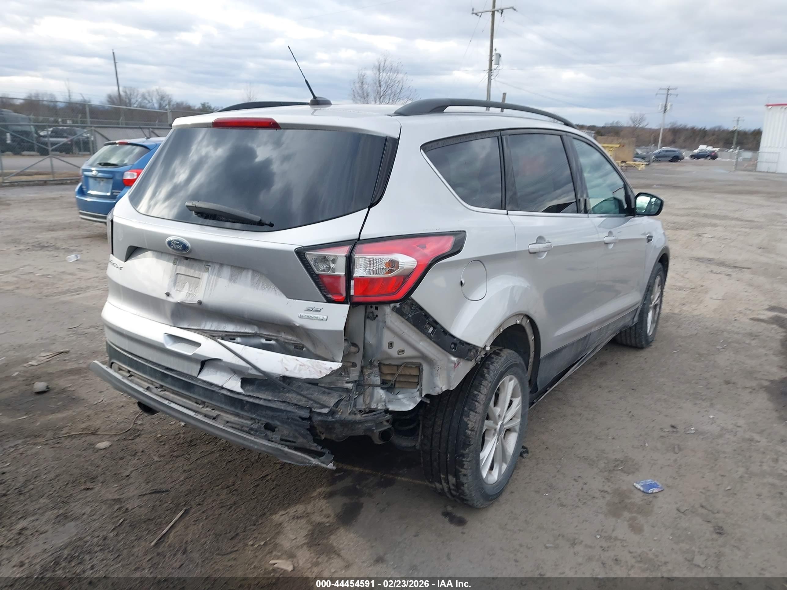 FORD ESCAPE image 4