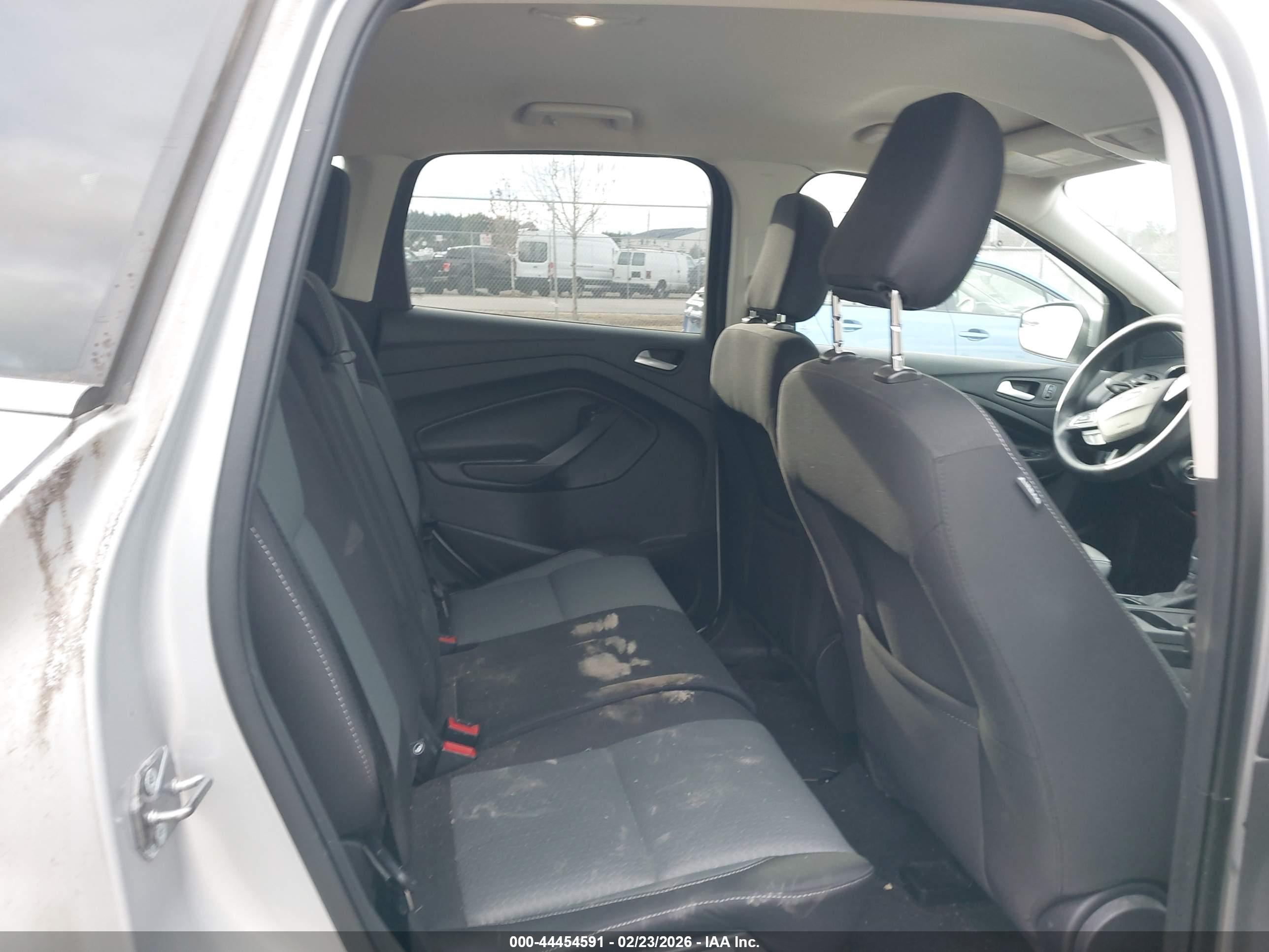 FORD ESCAPE image 8