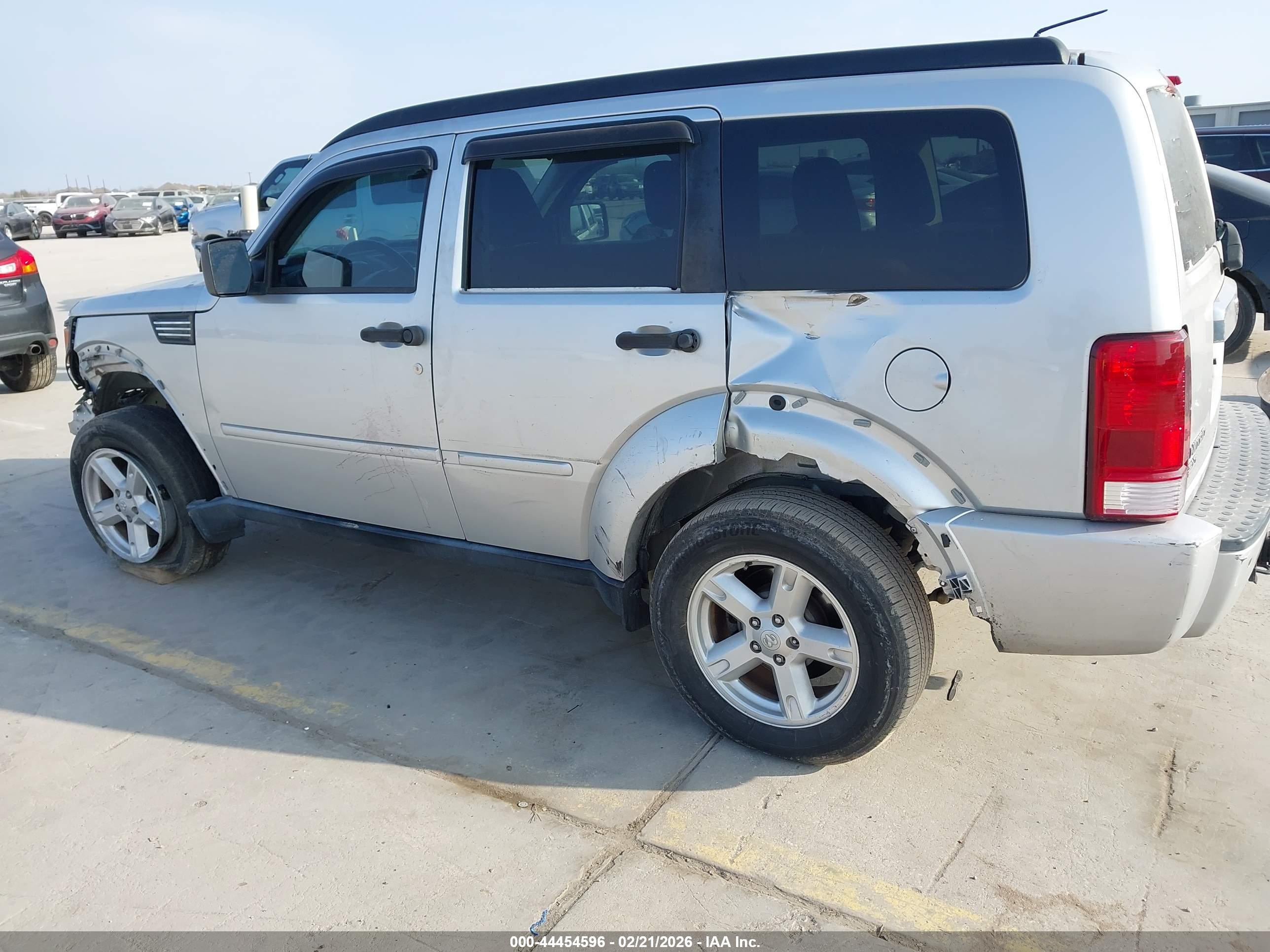 DODGE NITRO image 6