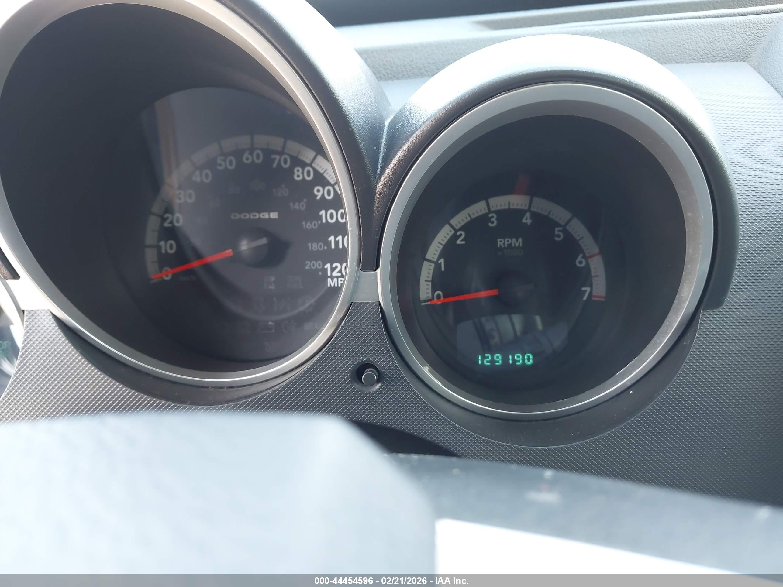 DODGE NITRO image 7