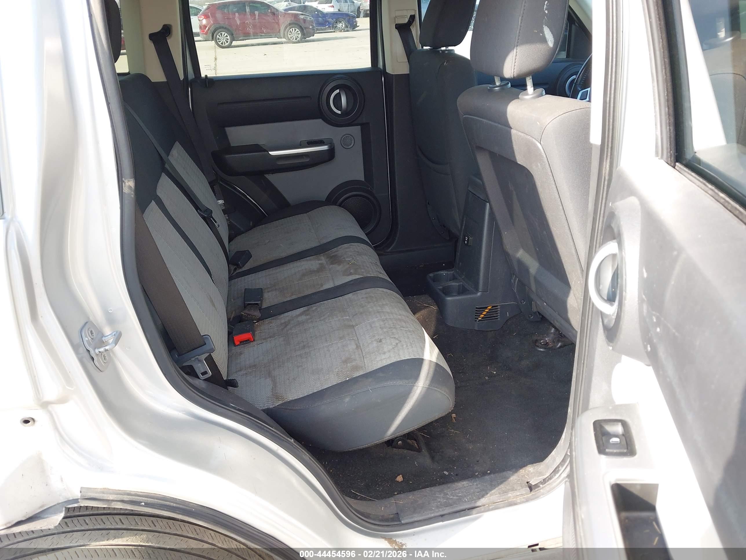 DODGE NITRO image 8