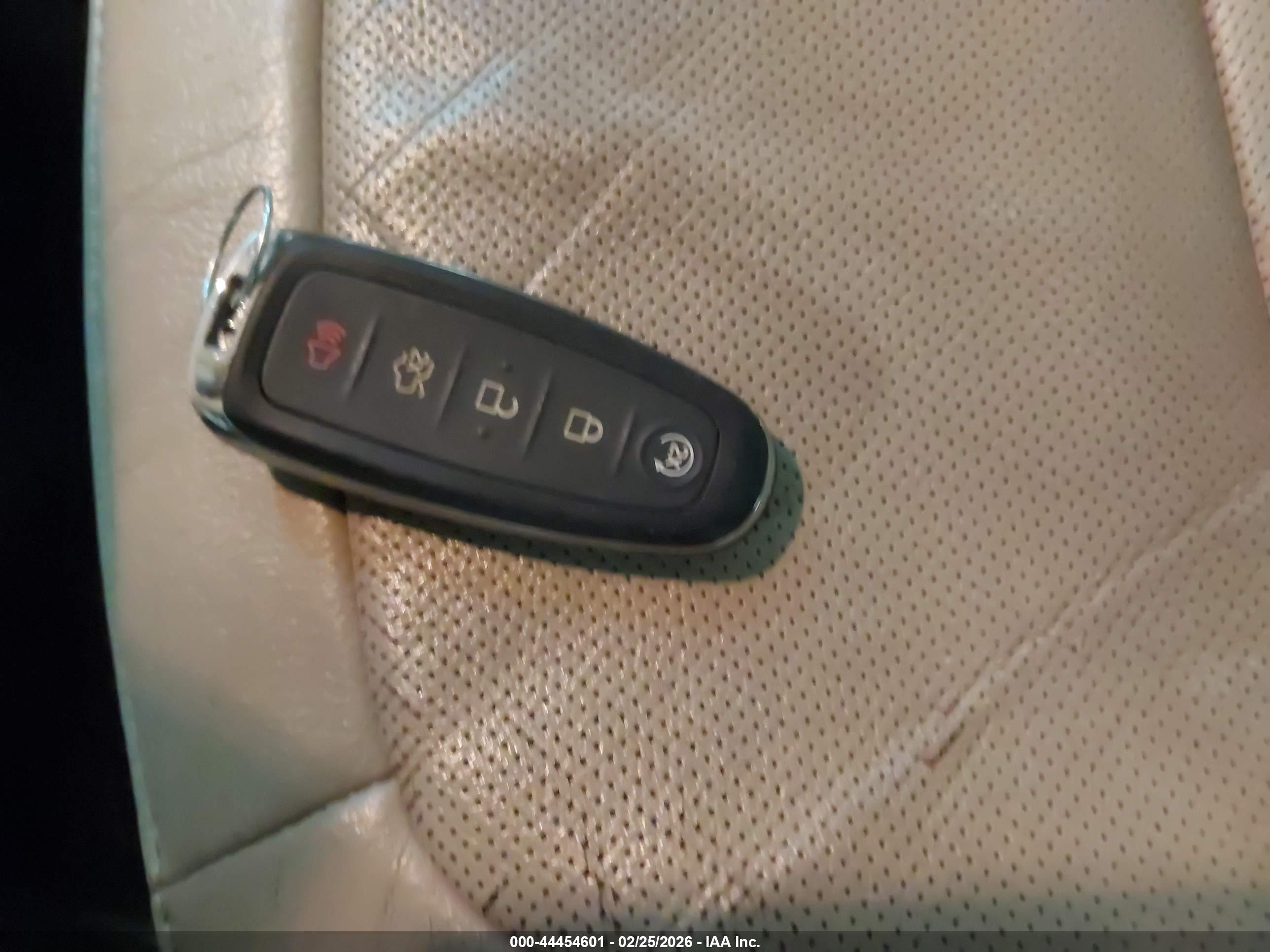 FORD FLEX image 11