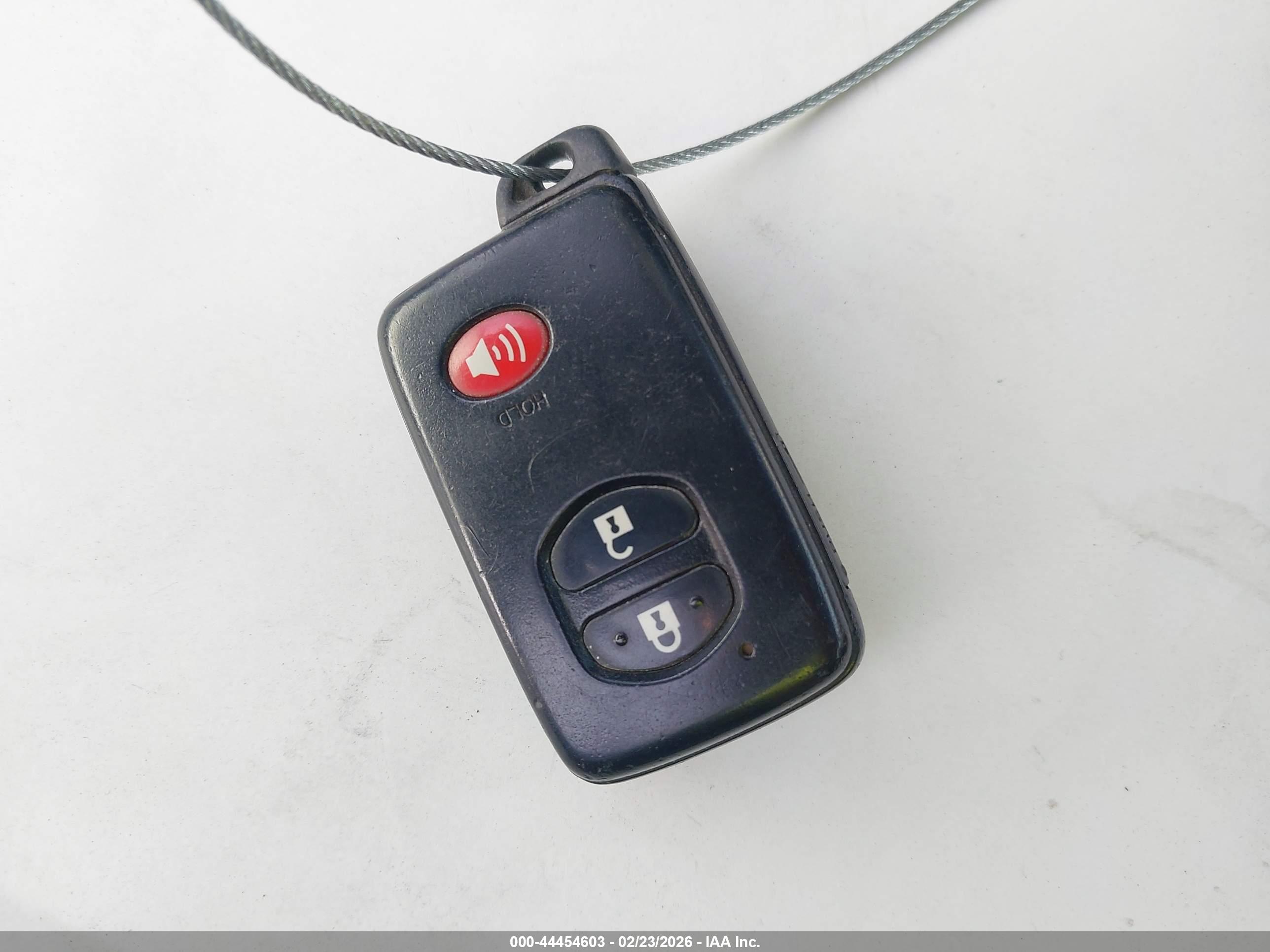 TOYOTA PRIUS image 11