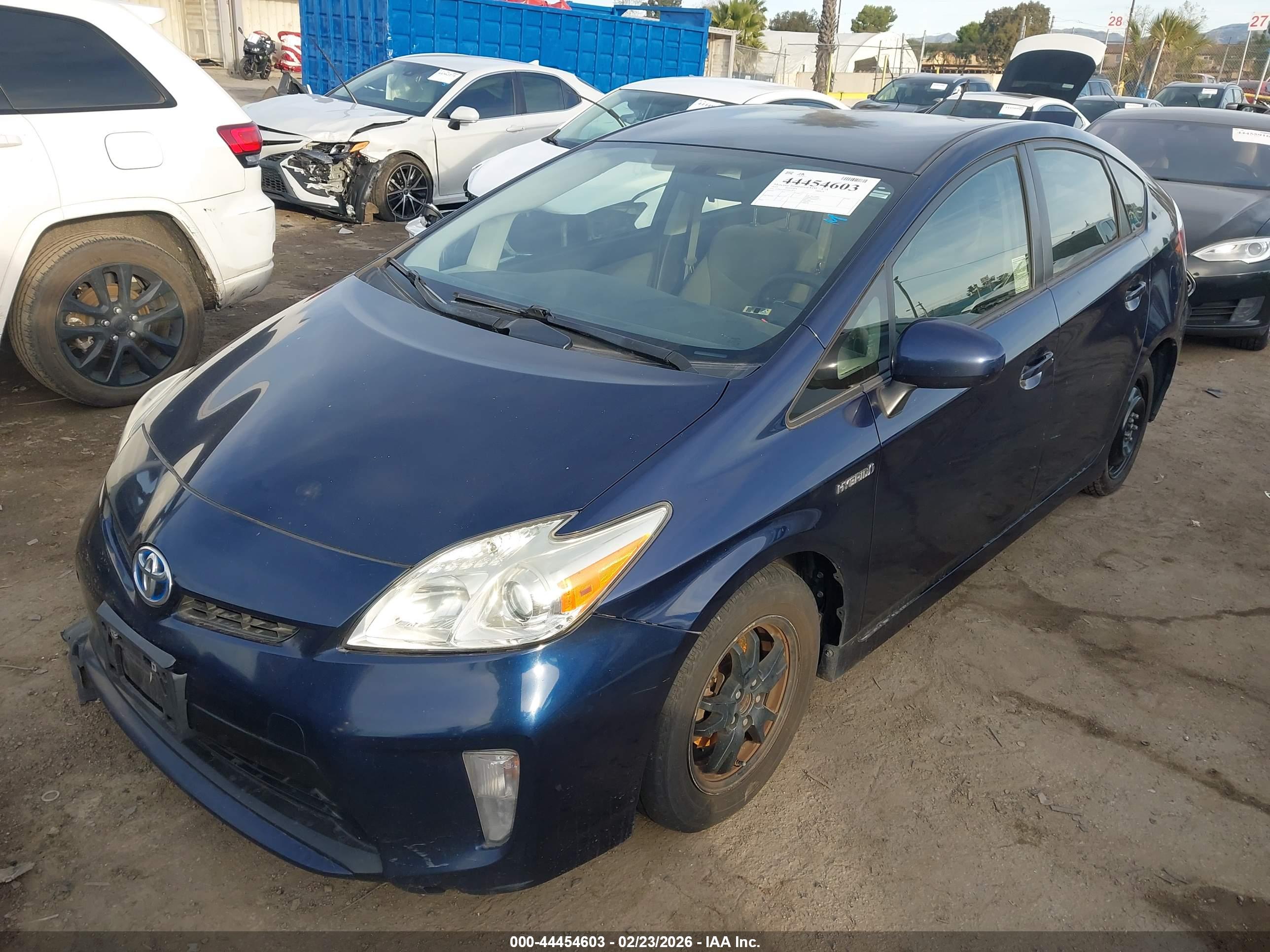 TOYOTA PRIUS image 2