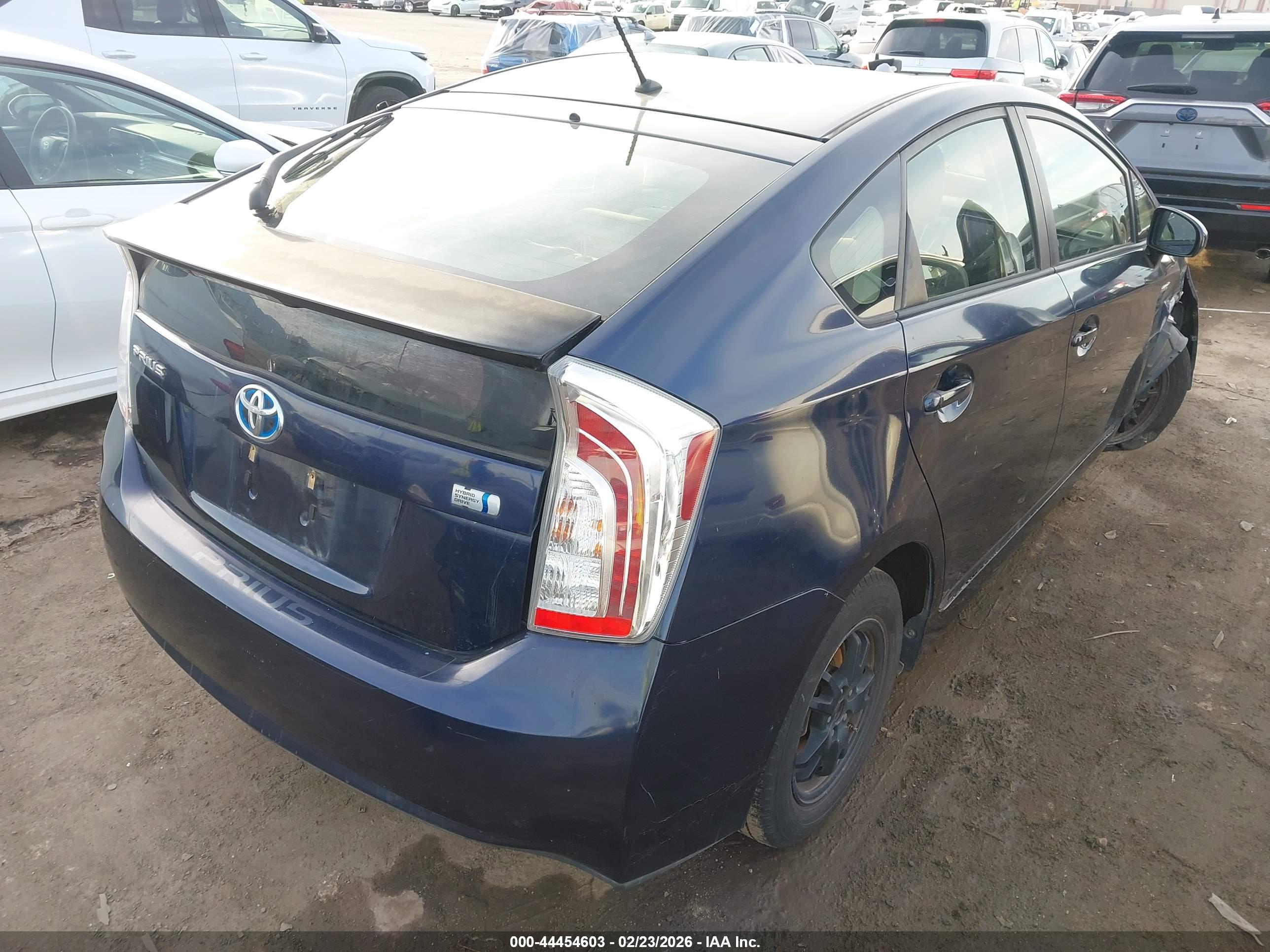TOYOTA PRIUS image 4