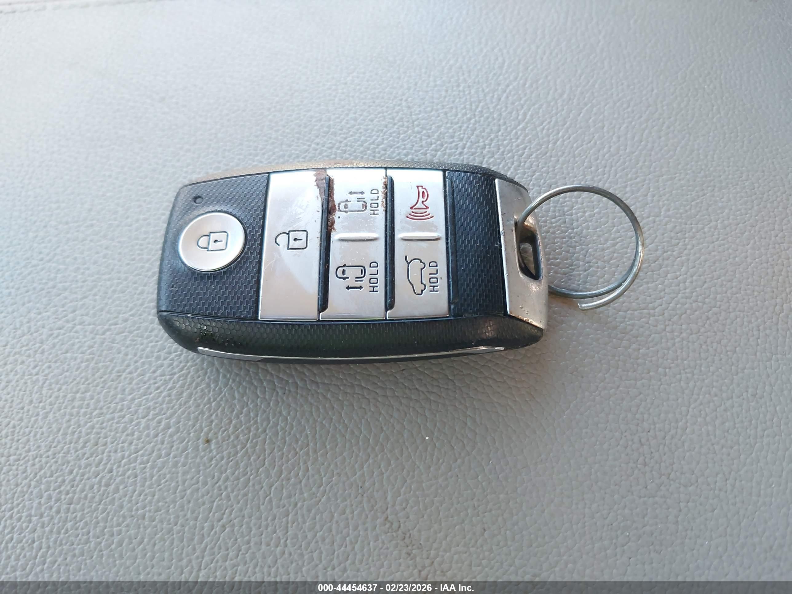 KIA SEDONA image 11