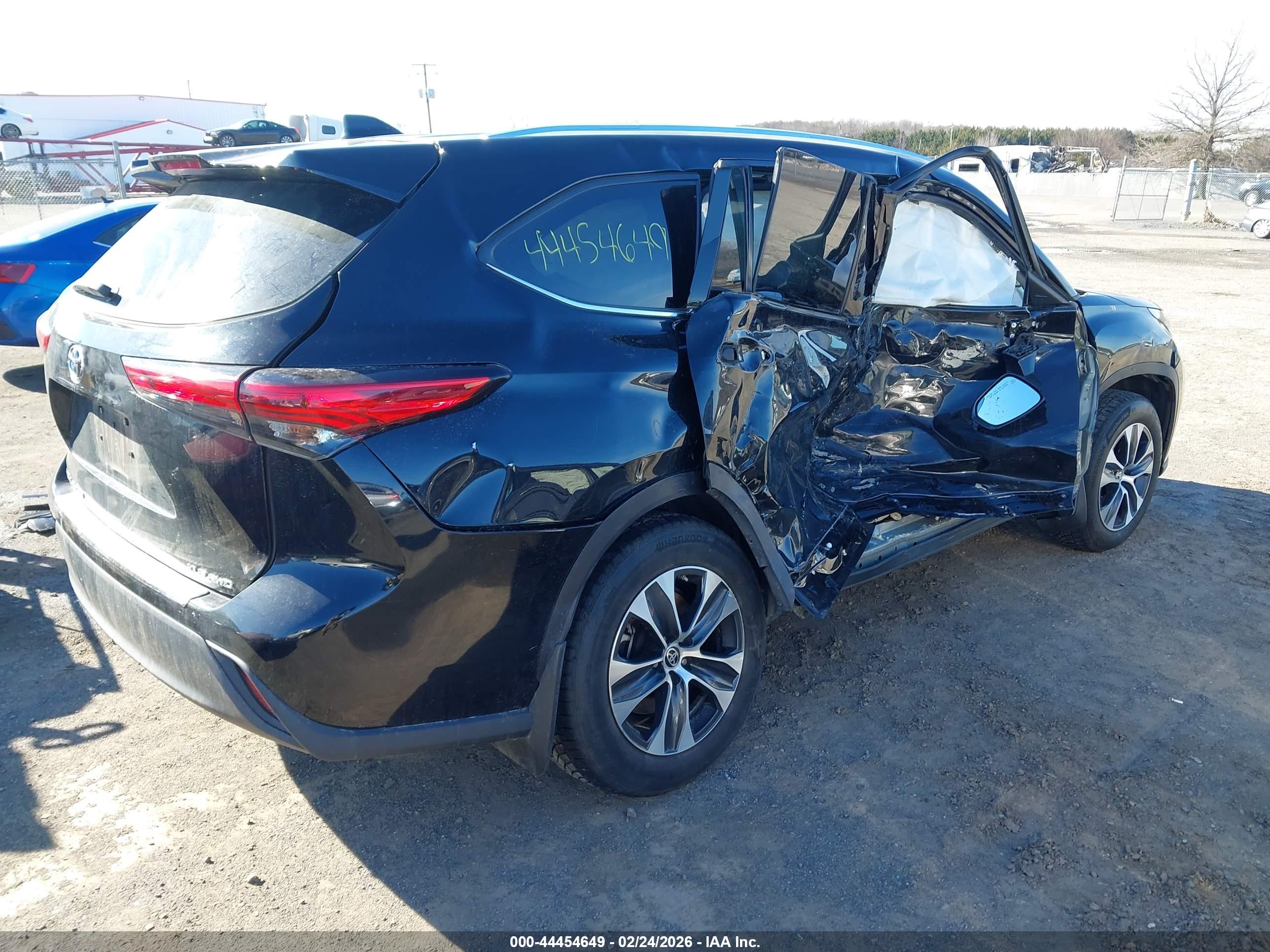 TOYOTA HIGHLANDER image 4