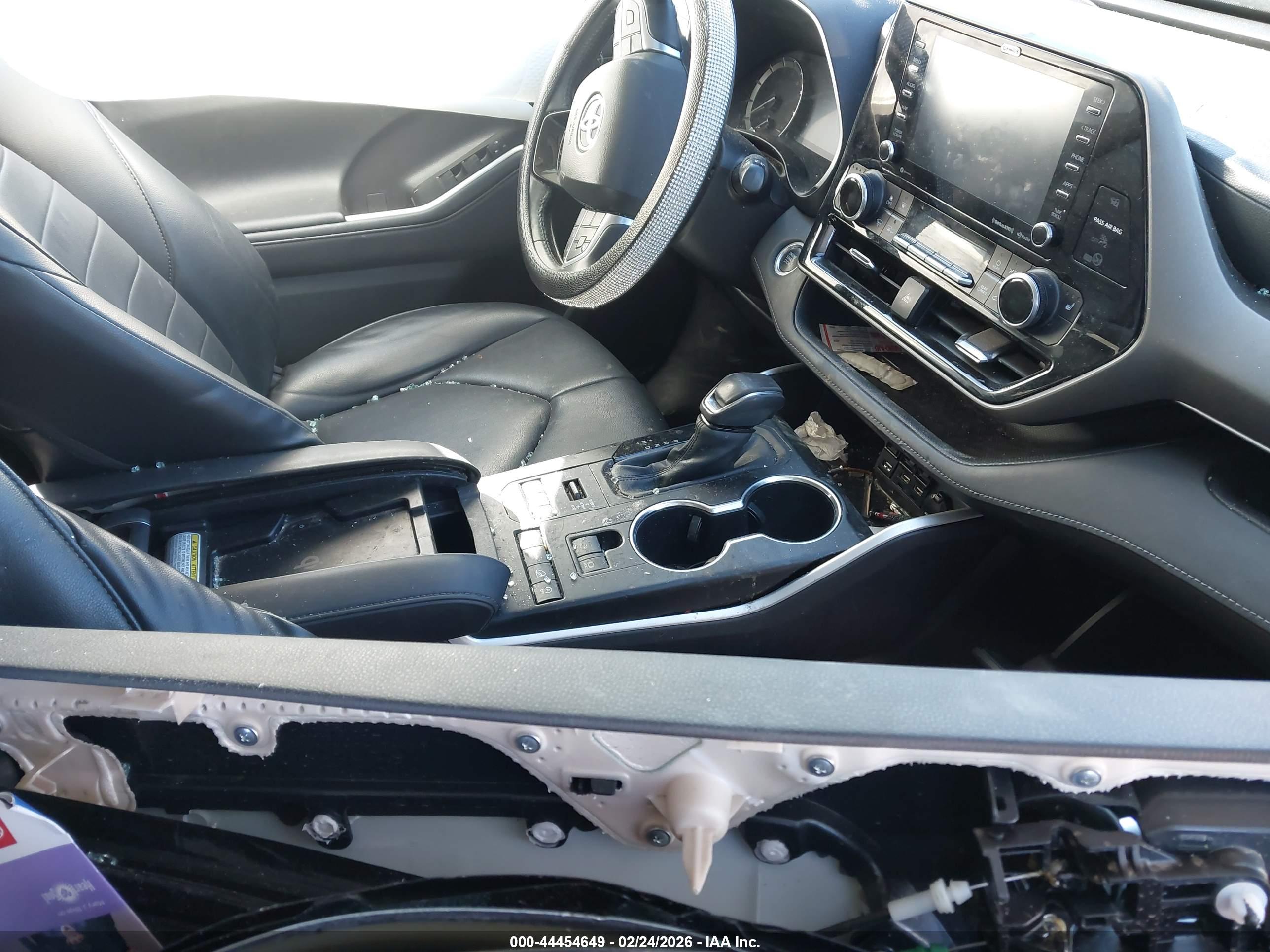 TOYOTA HIGHLANDER image 5