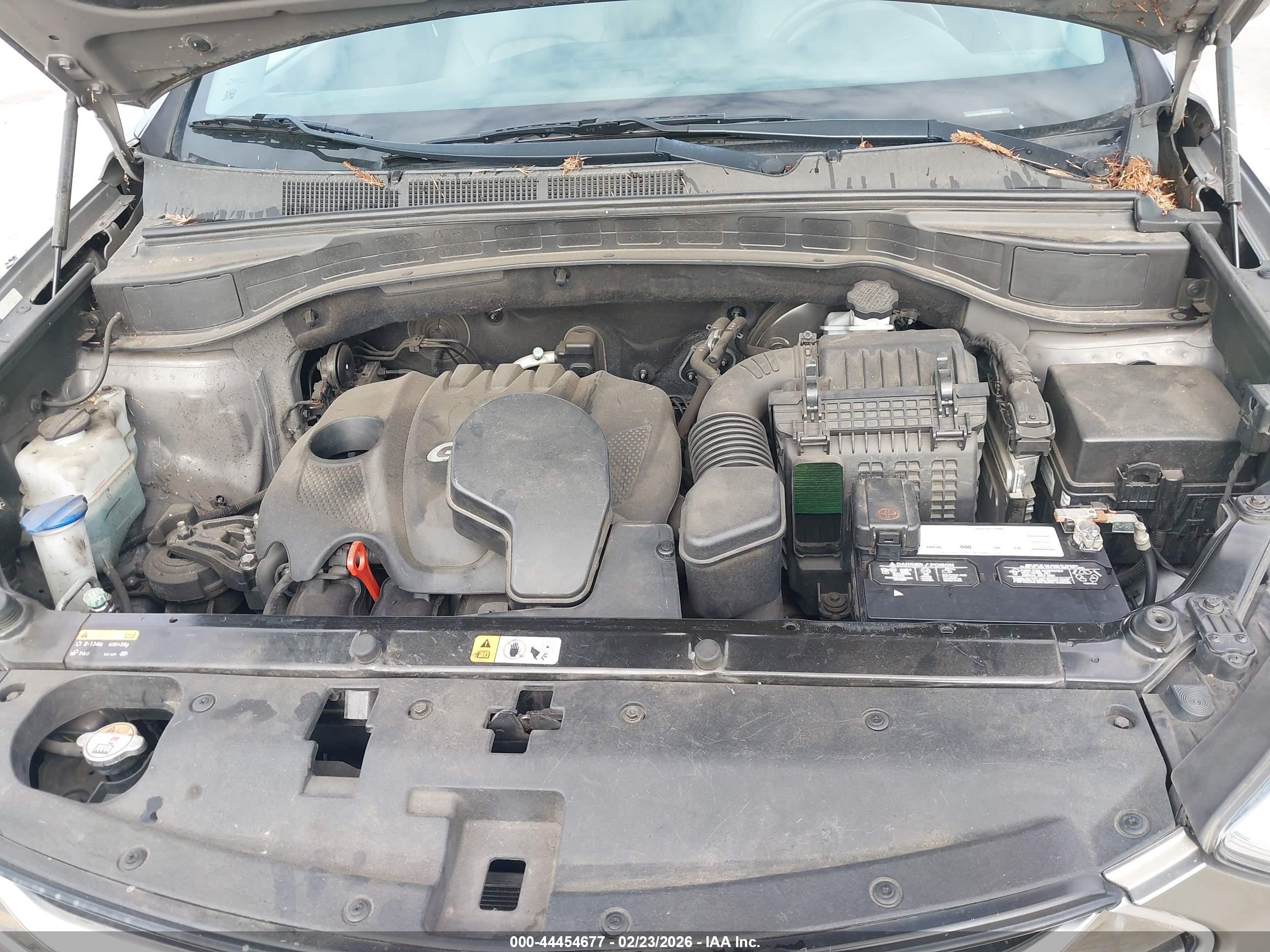 HYUNDAI SANTA image 10