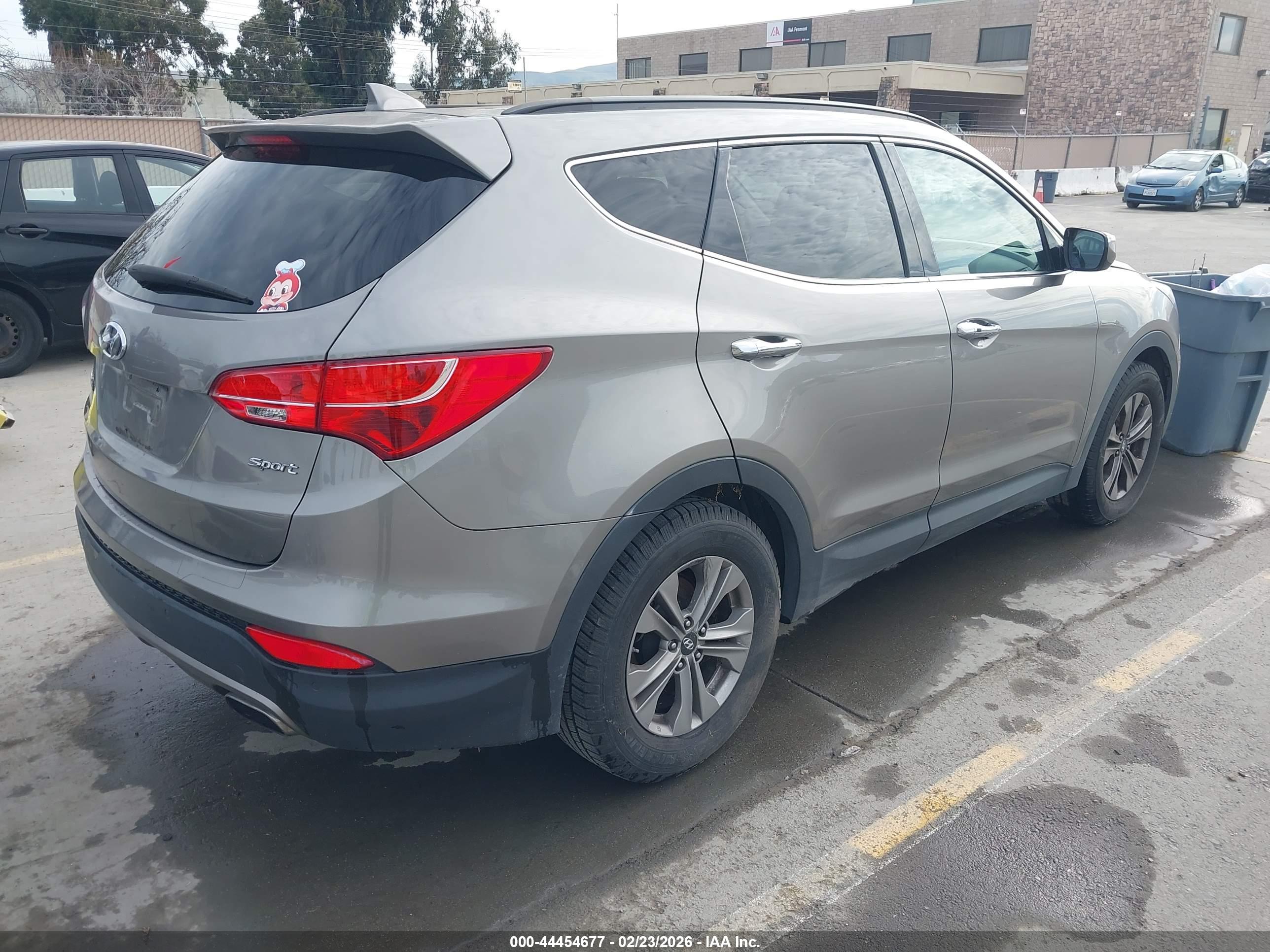 HYUNDAI SANTA image 4