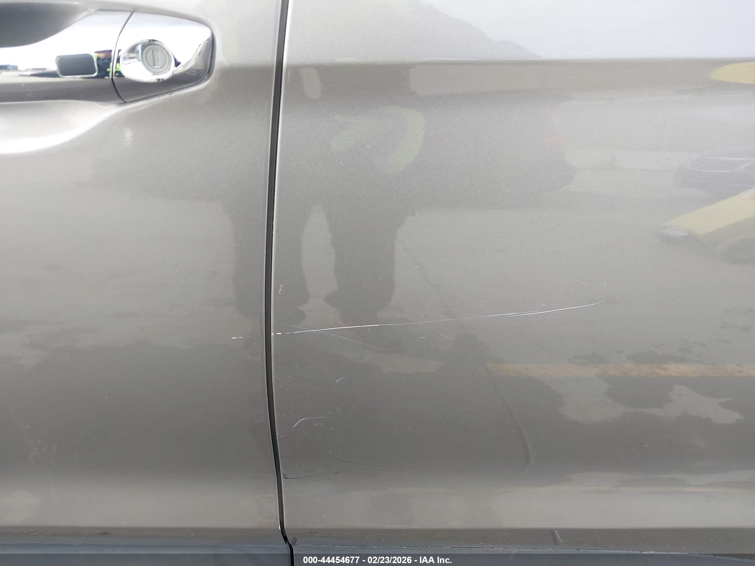 HYUNDAI SANTA image 6
