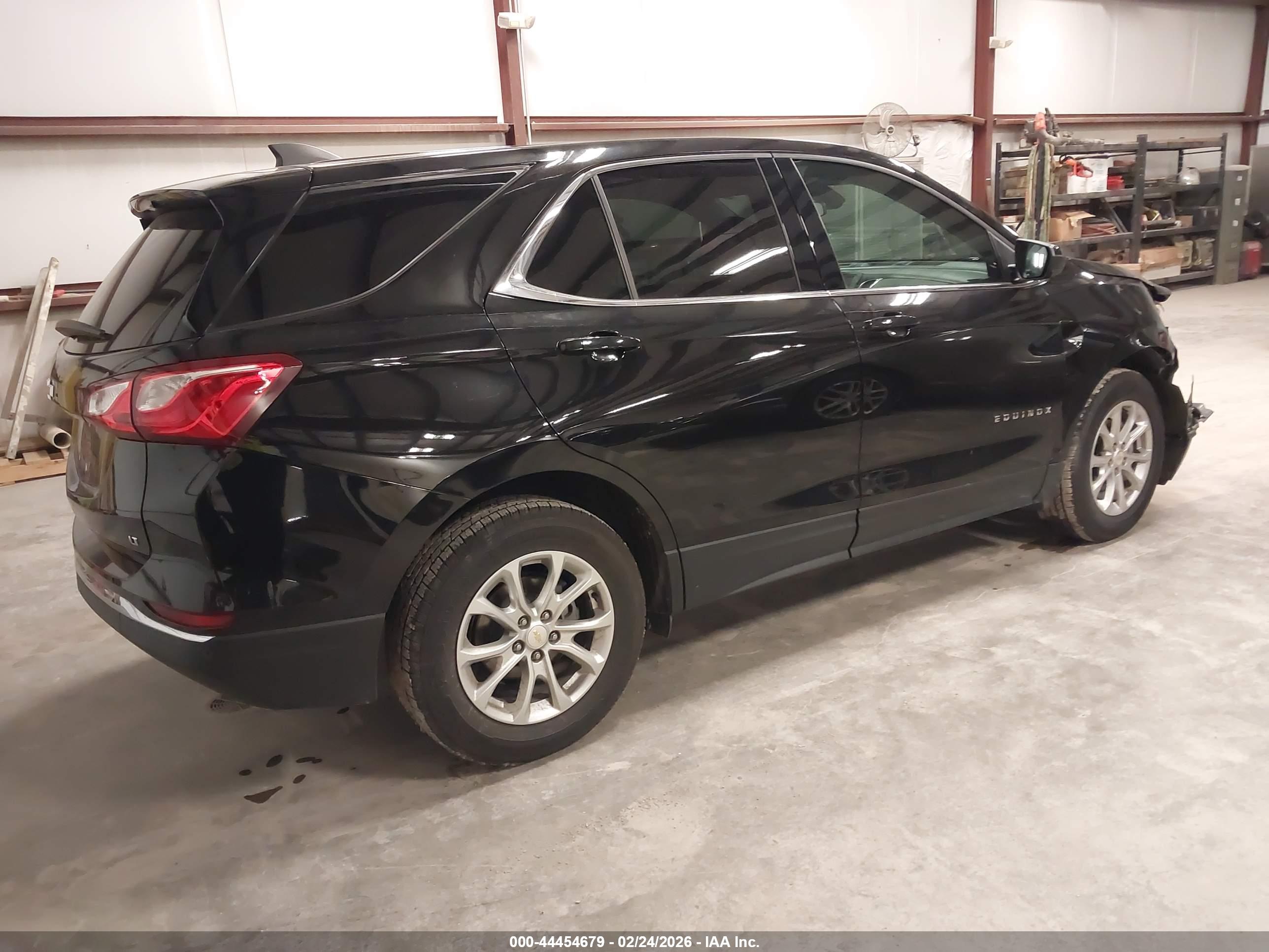 CHEVROLET EQUINOX image 4