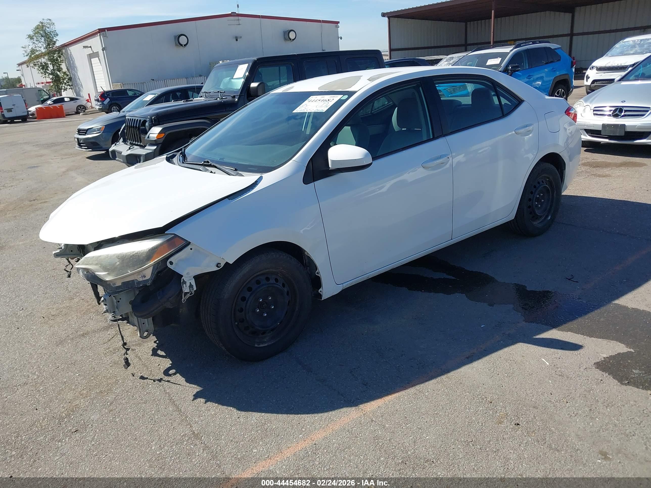 TOYOTA COROLLA image 2